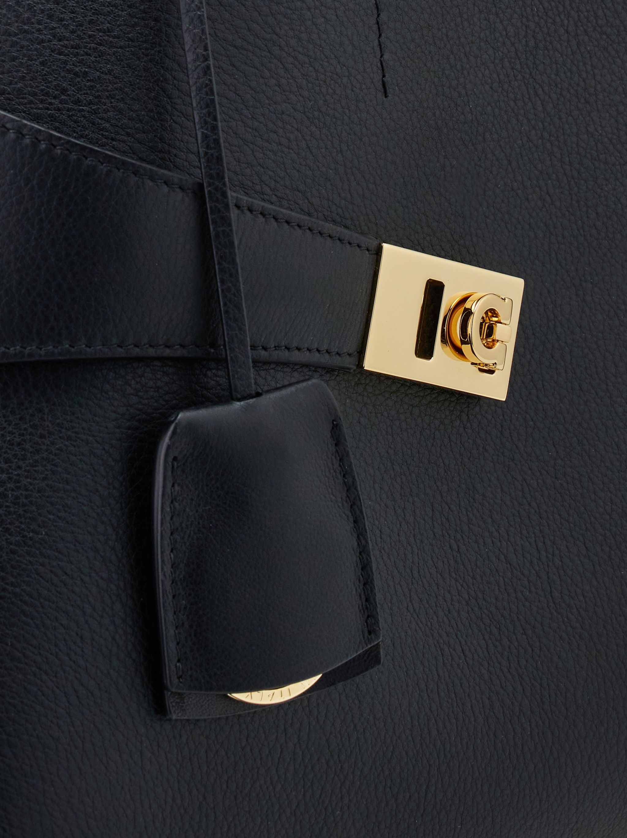 Hug handbag (M) - 7