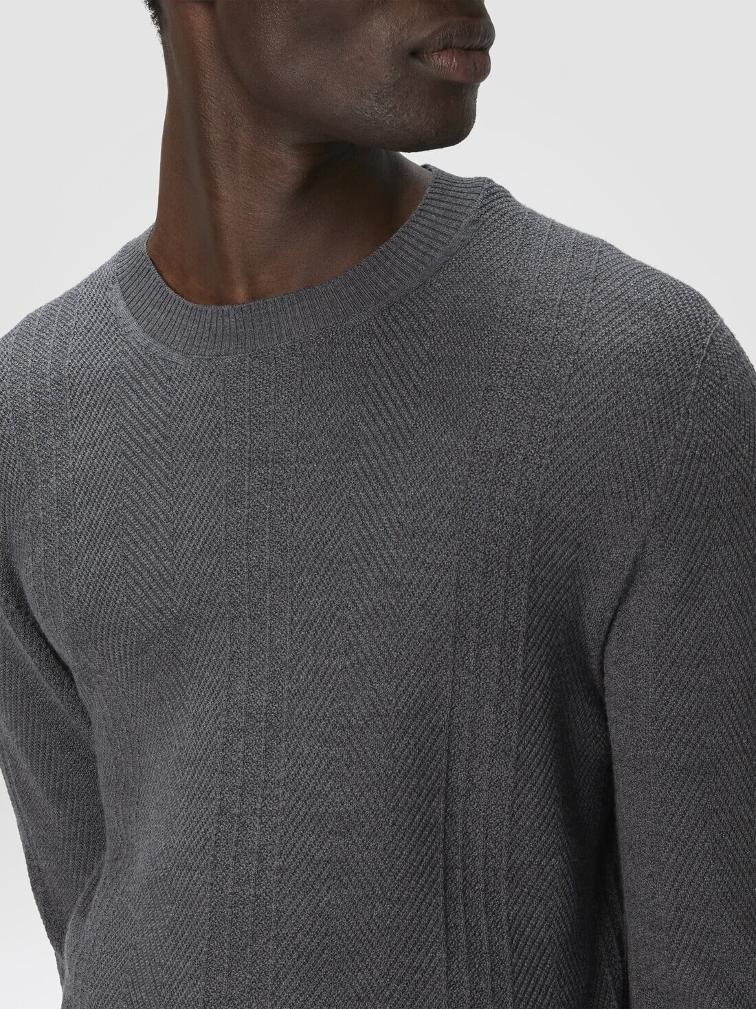 Crew Neck Sweater in Wool with Chevron Pattern - 5
