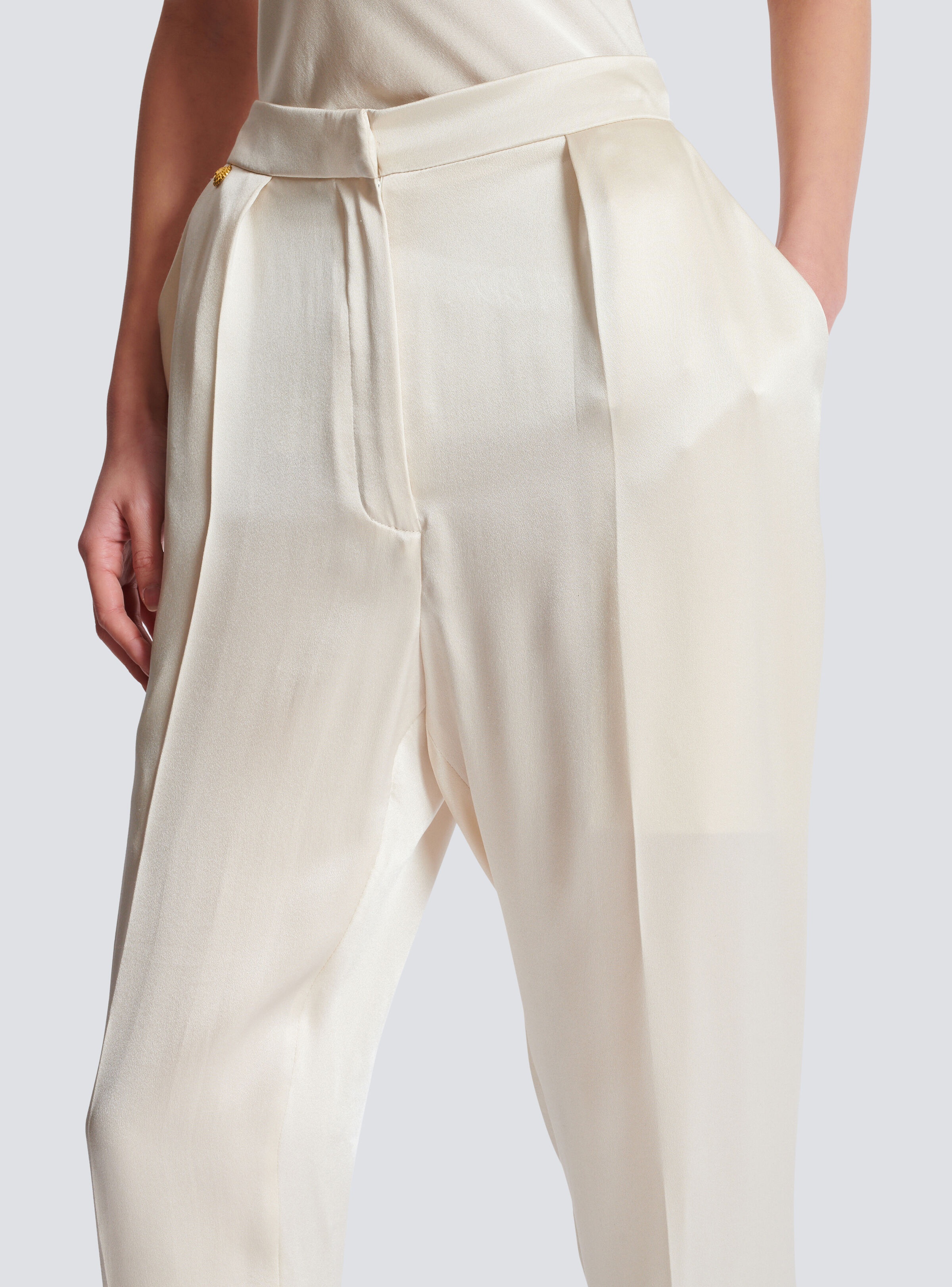 High-waisted silk trousers - 7