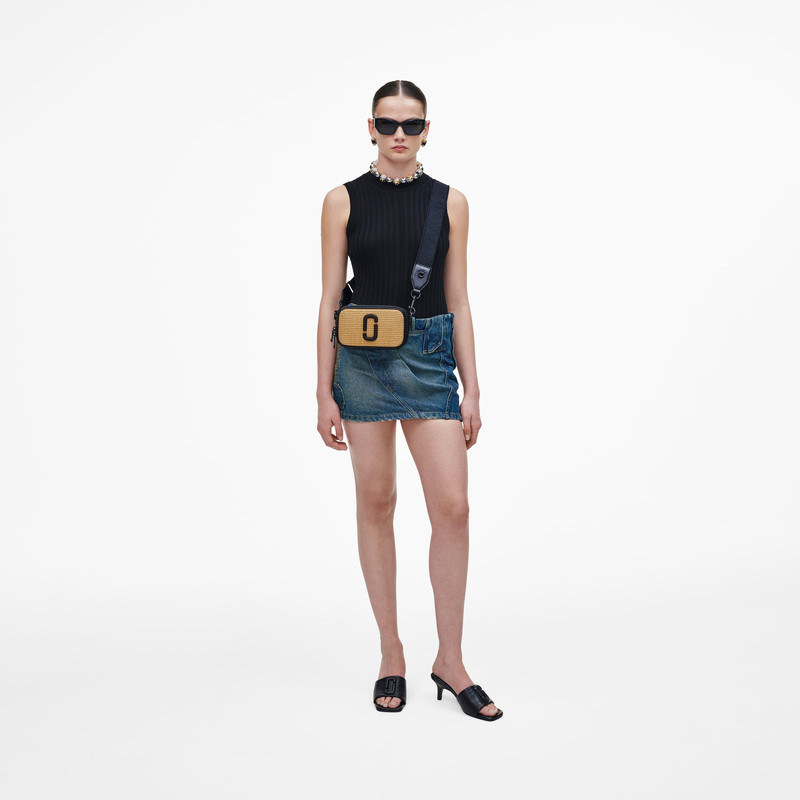 Marc Jacobs THE WOVEN SNAPSHOT outlook