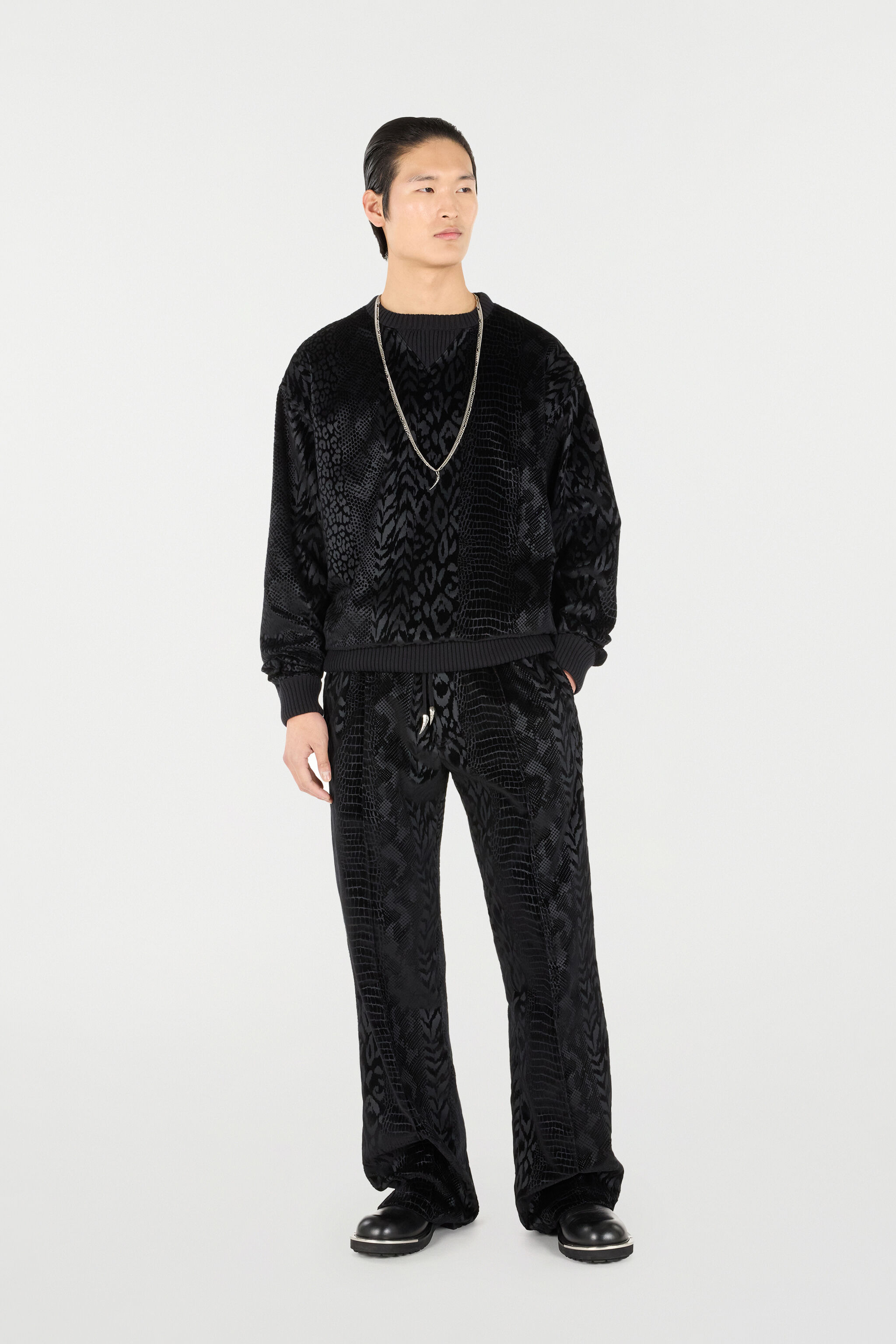 Pants With Animal Motifs - 2