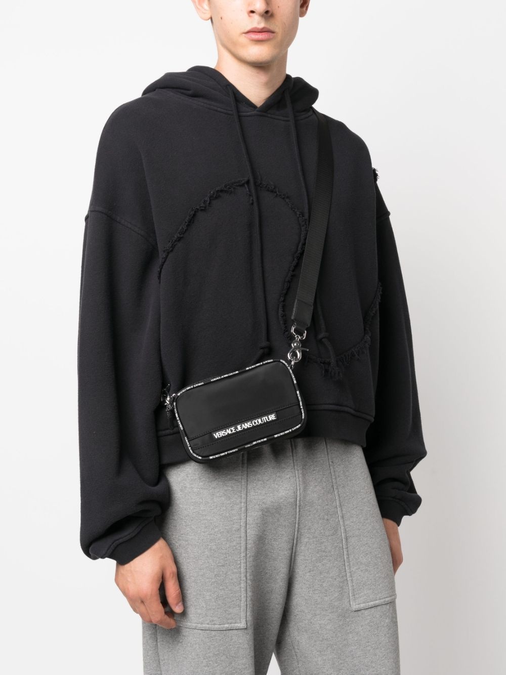 logo-embossed messenger bag - 4