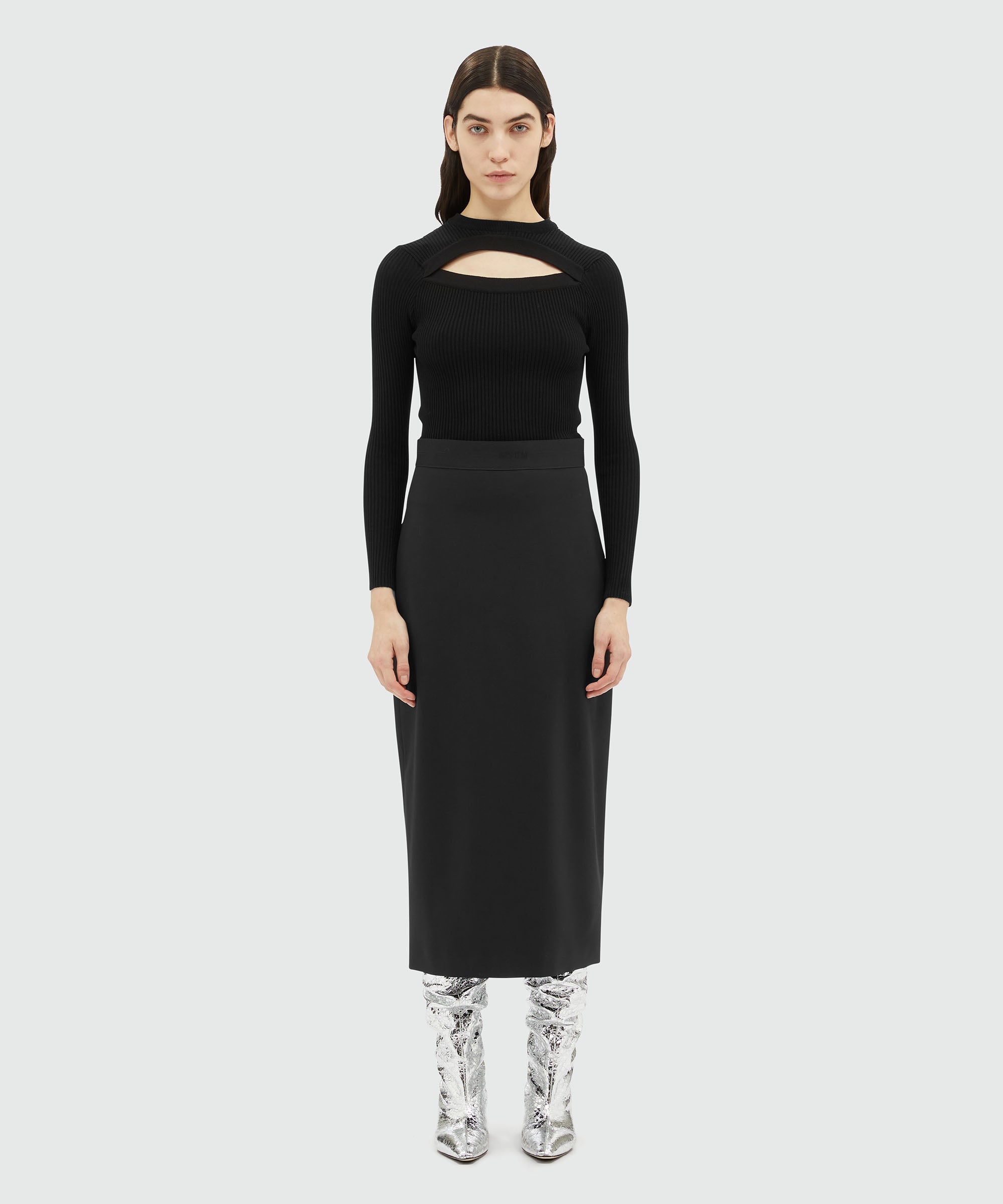 Black wool pencil skirt with slit - 2