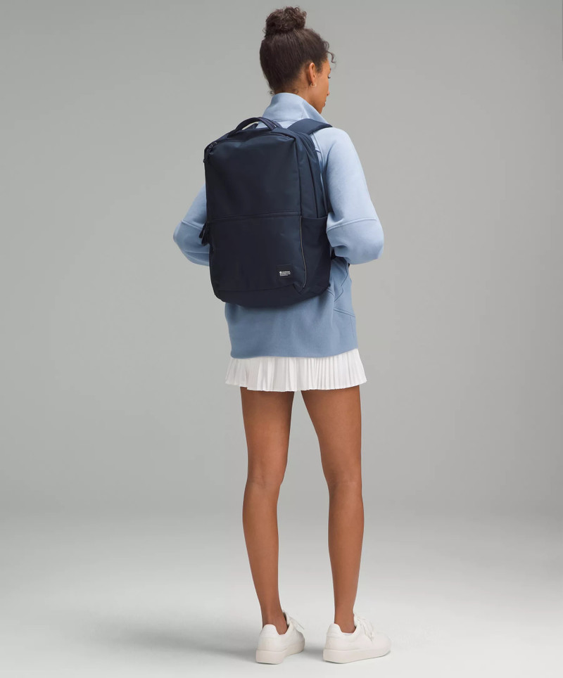 lululemon Double-Zip Backpack 22L outlook