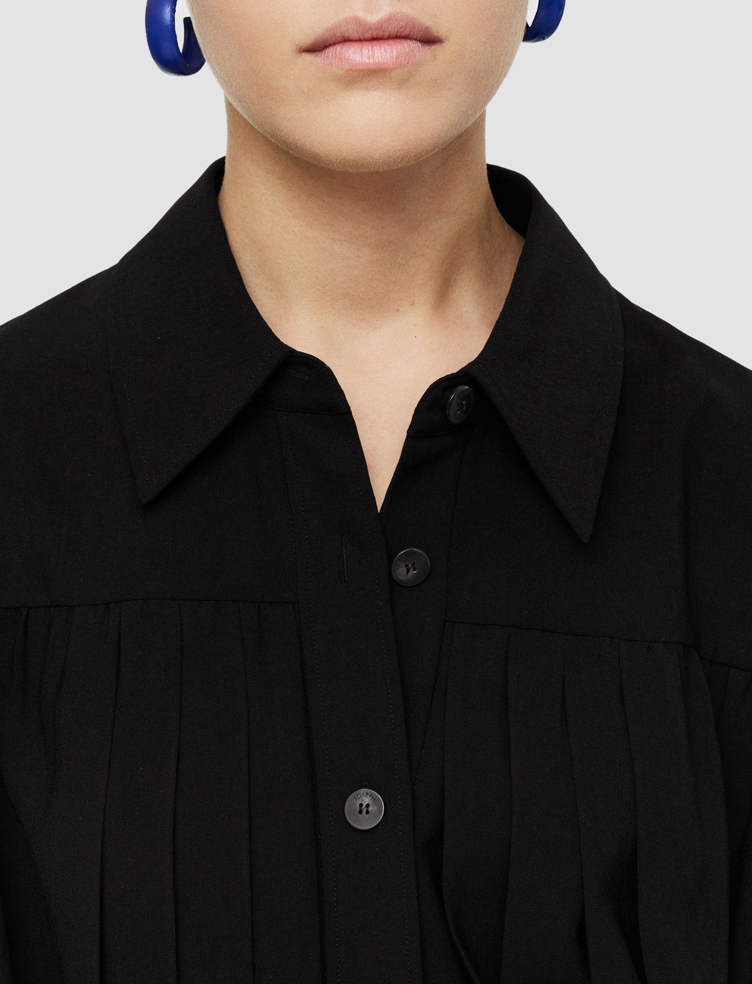 Airy Plissé Arcade Dress - 5
