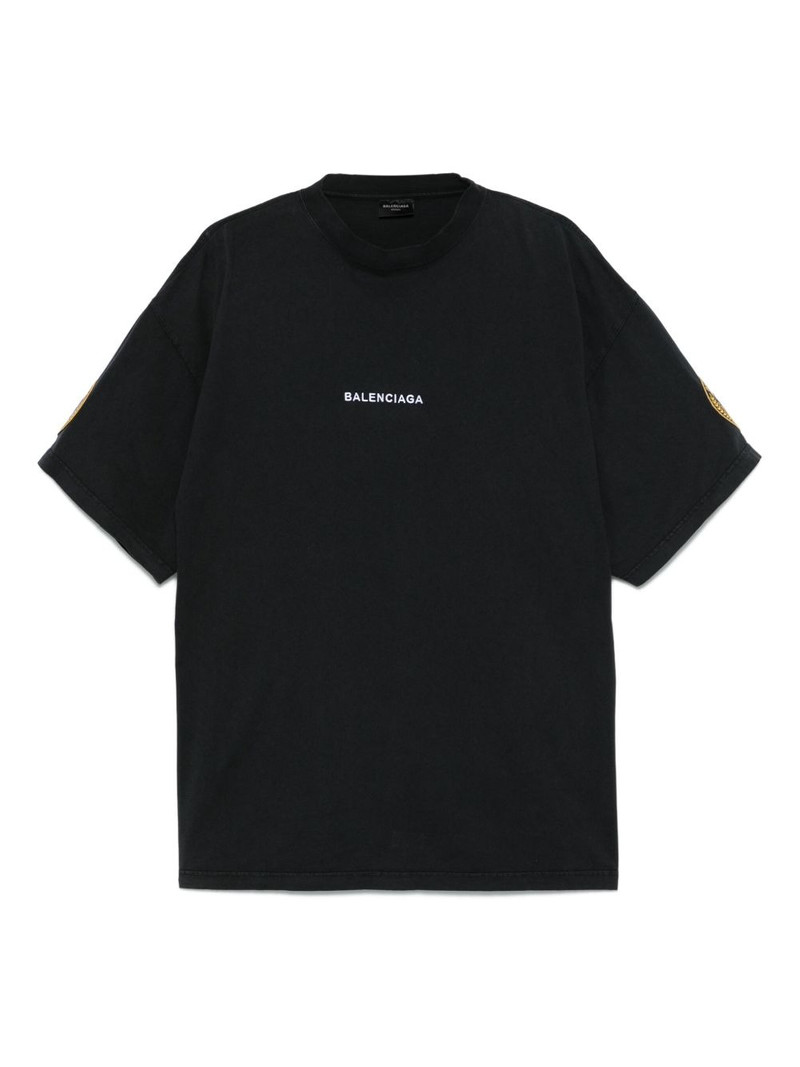 logo-embroidered sleeve-patch t-shirt 1