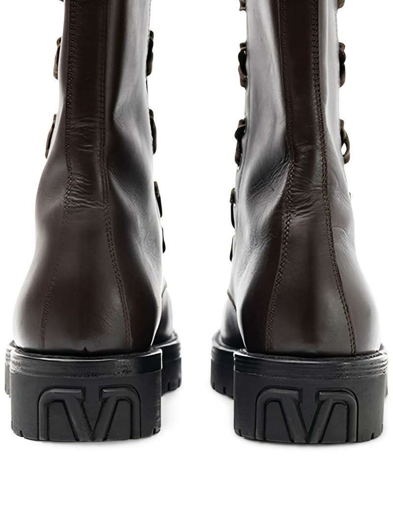 zip-fastening boots 3