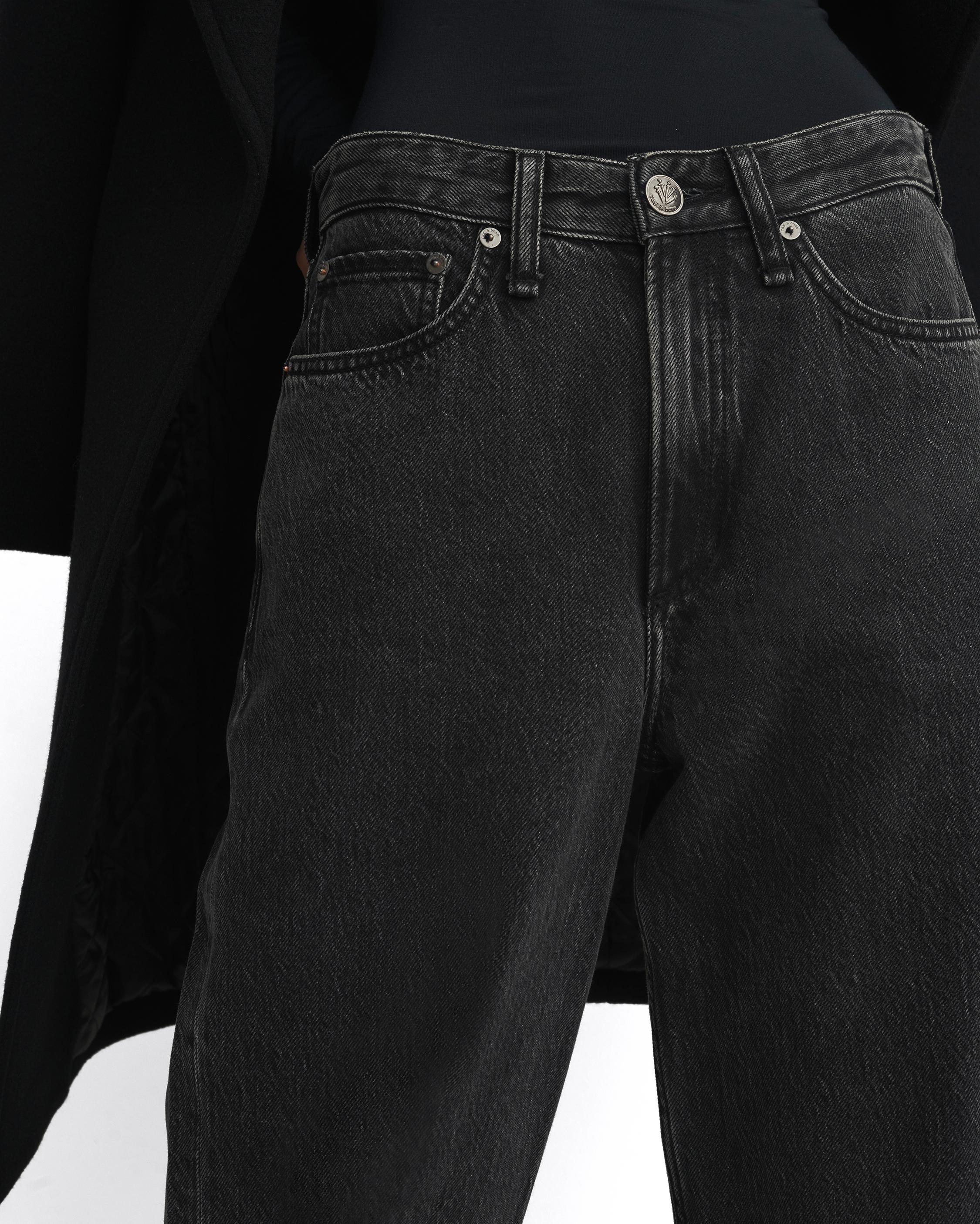 Featherweight Logan Wide-Leg - Roya
Mid-Rise Featherweight Jean - 6