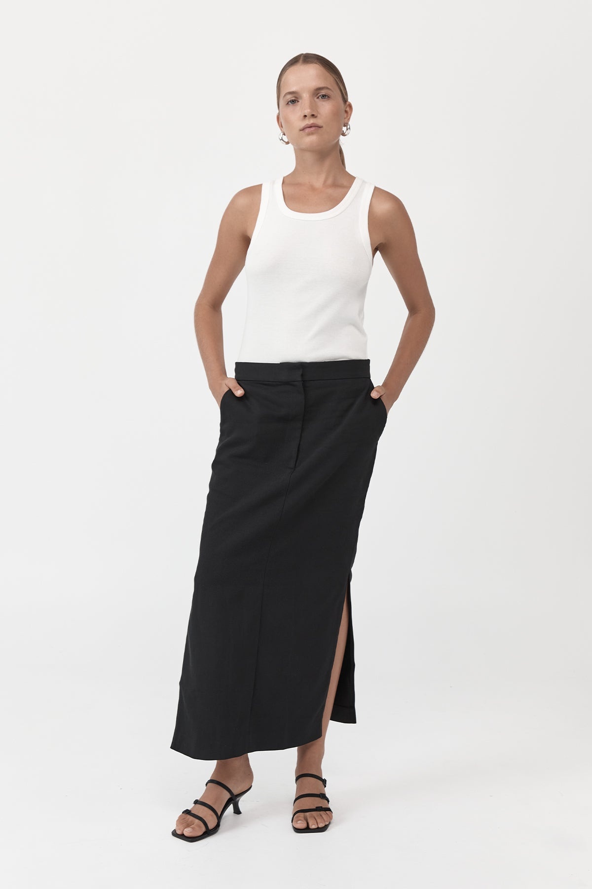Low waisted Tailored Skirt - Black - 1