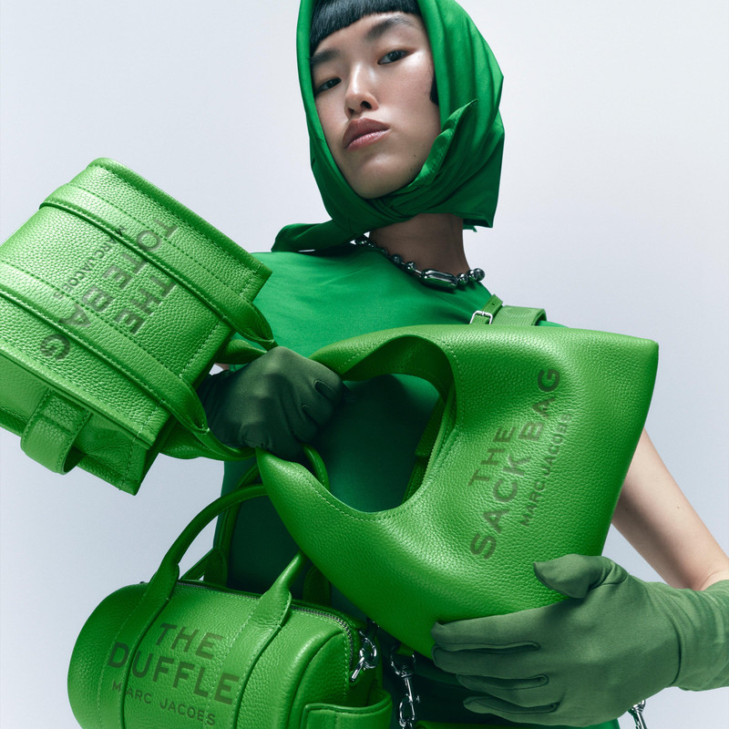 Marc Jacobs THE LEATHER MINI DUFFLE BAG outlook