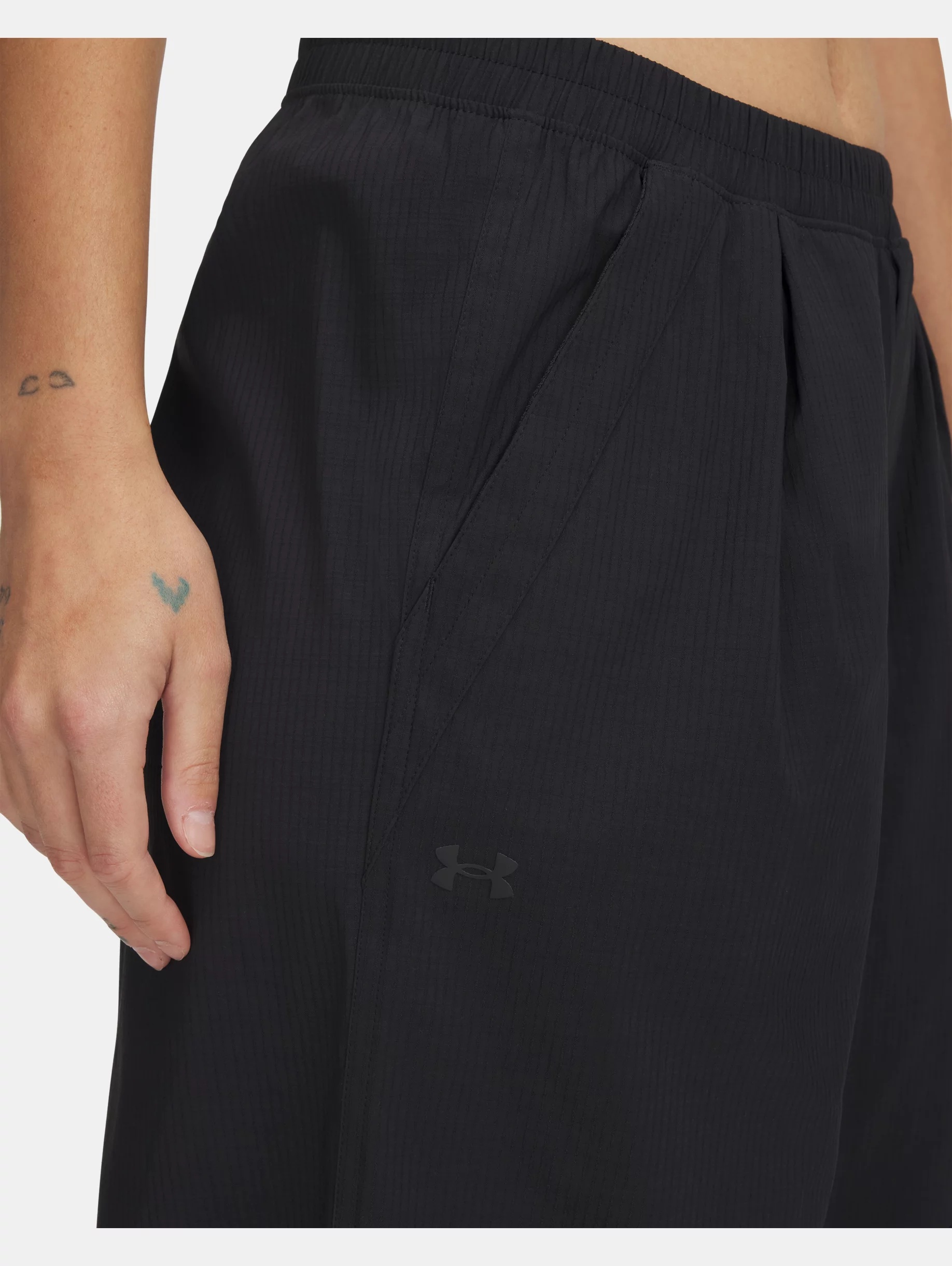 Women's UA Unstoppable Woven Parachute Pants - 4