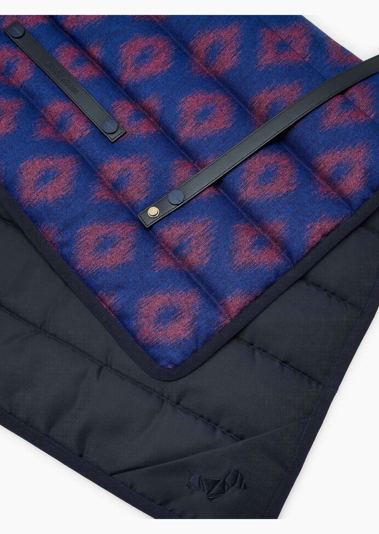 Poldo X Giorgio Armani Travel mat in Ikat jacquard flannel - 4