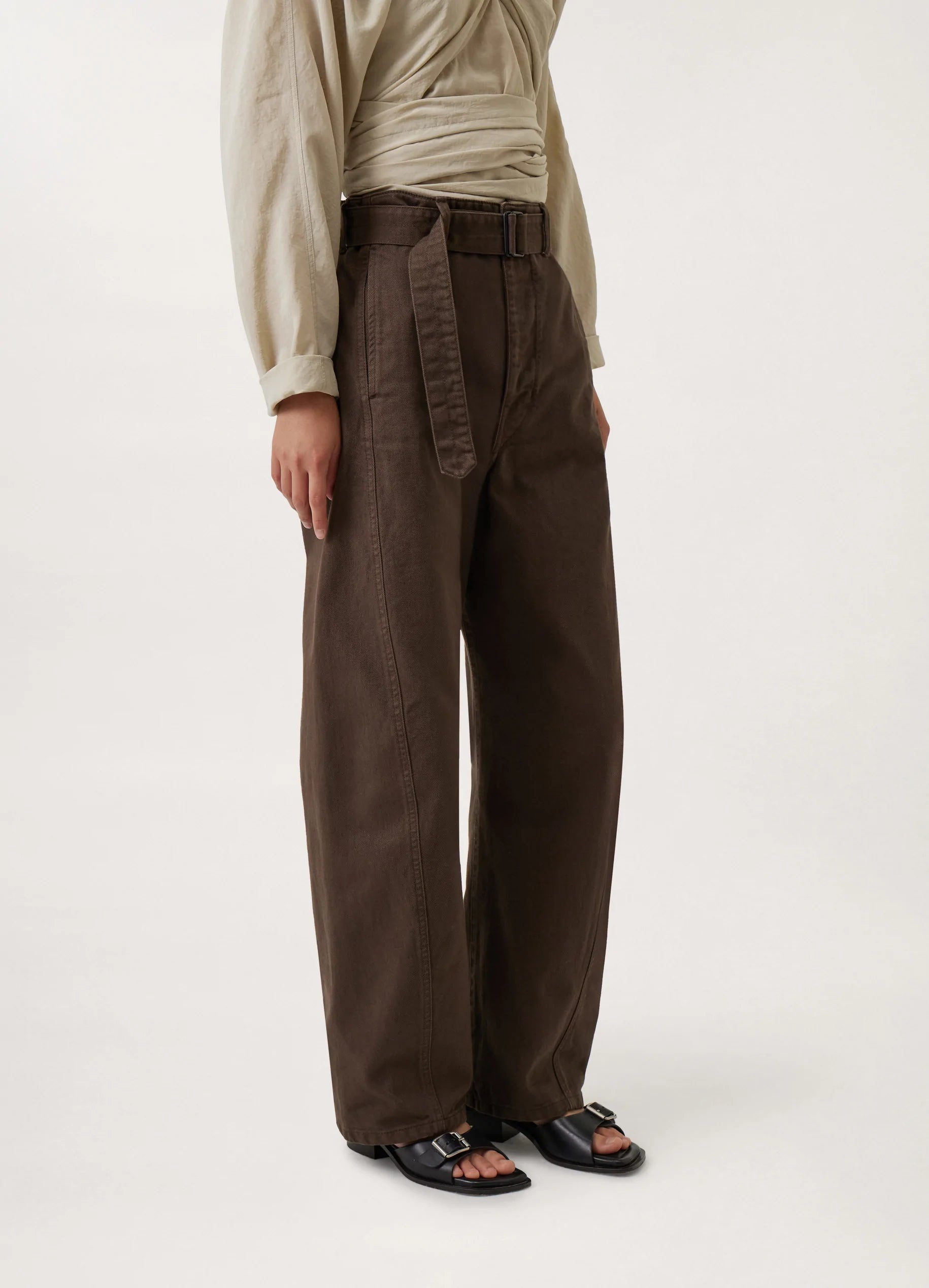 Lemaire TWISTED BELTED PANTS GARMENT DYED DENIM