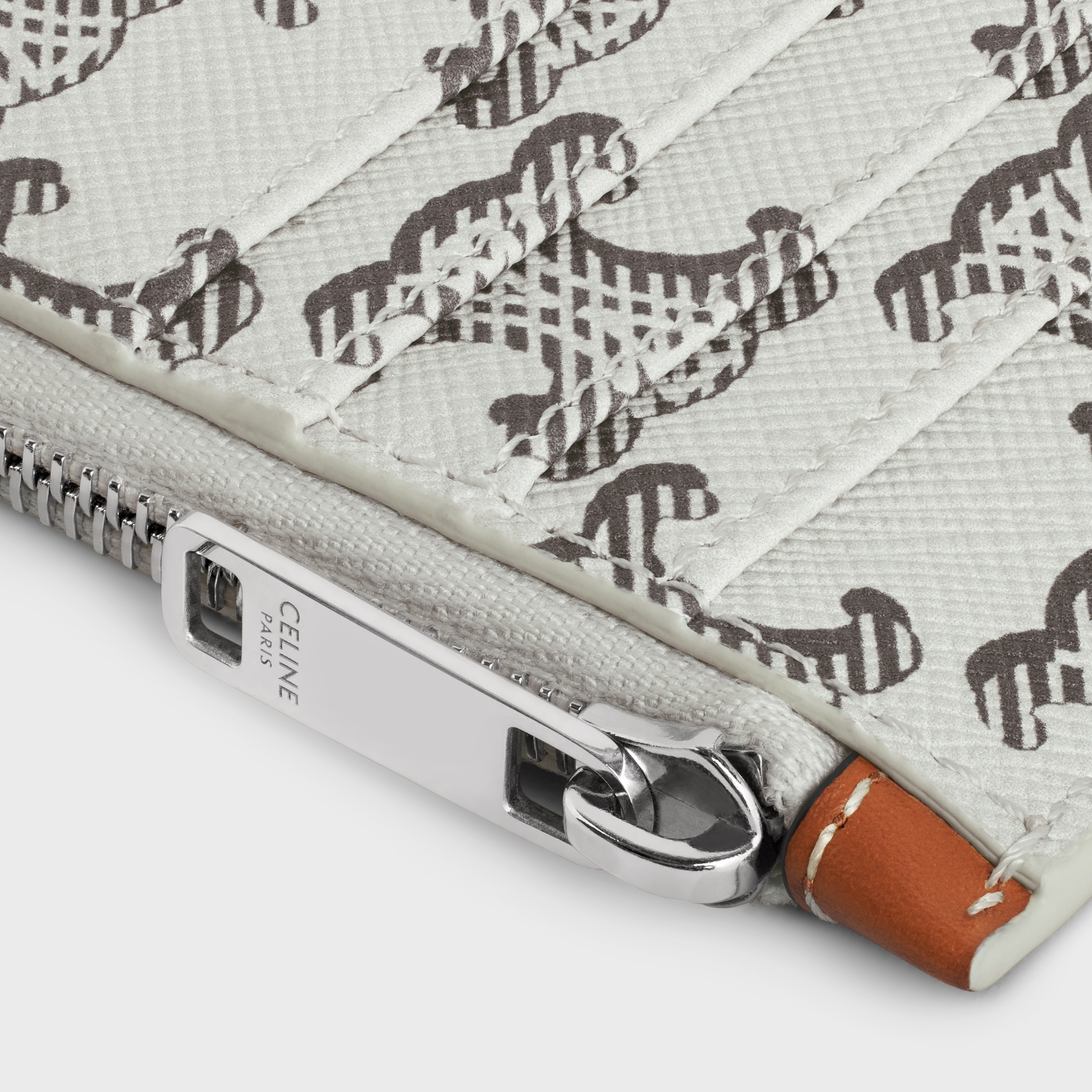 Zipped card holder in Triomphe canvas and calfskin - 4