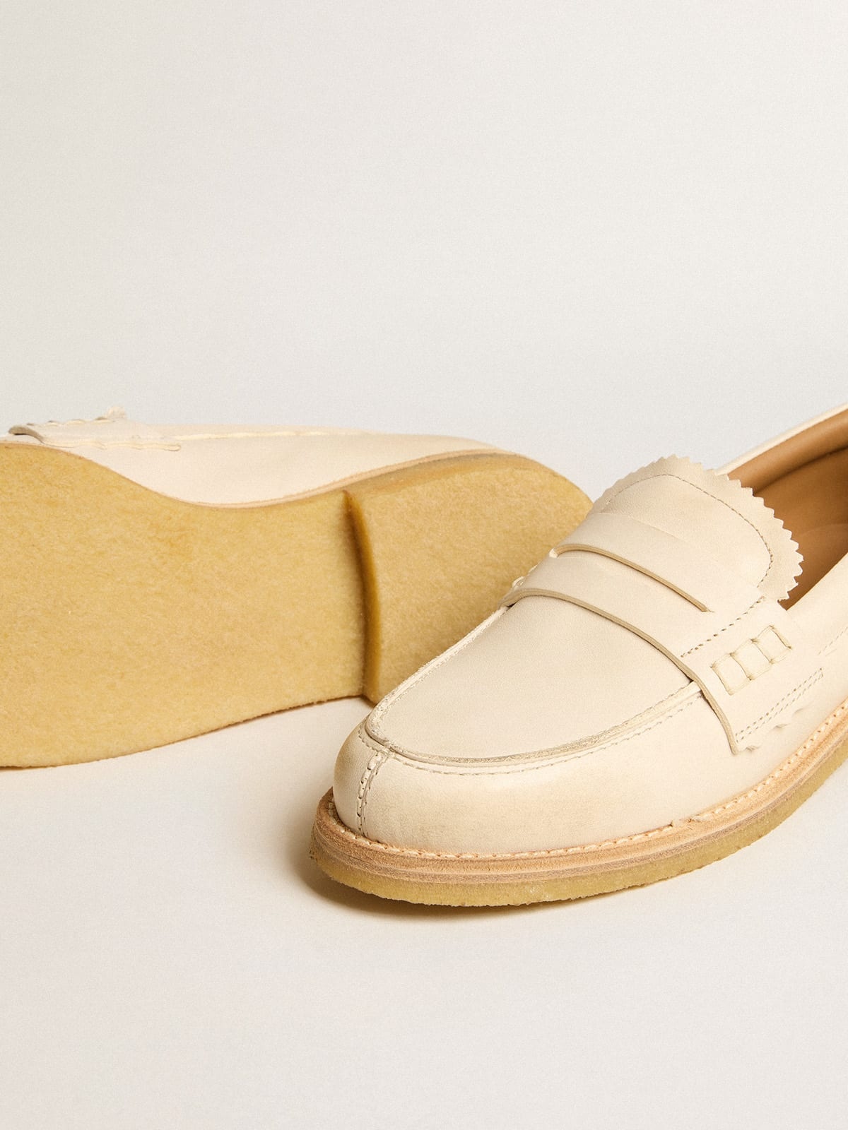 Jerry loafer in butter-white leather - 3