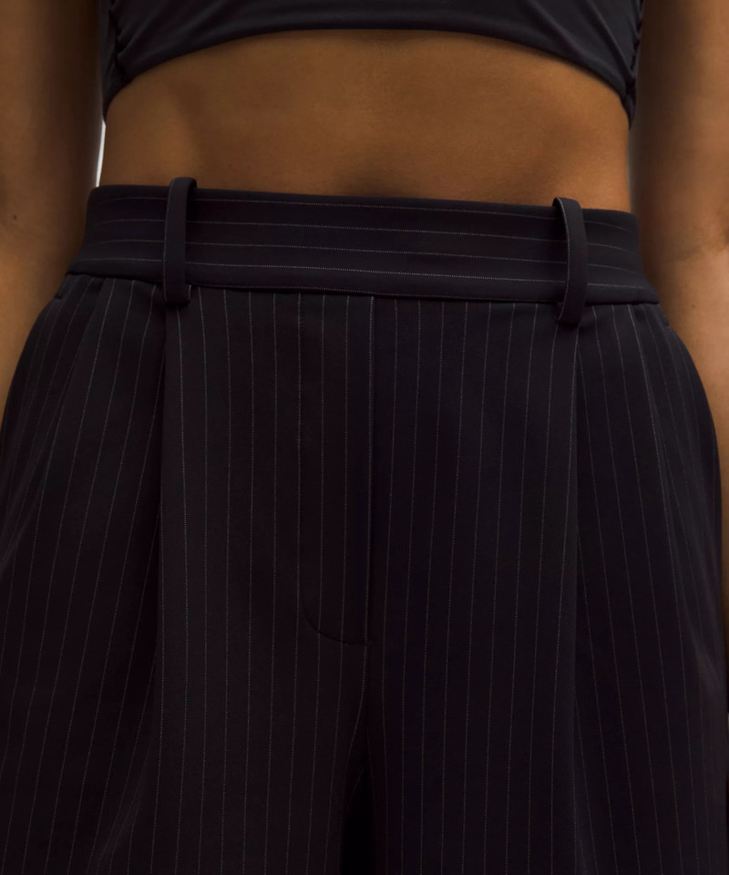 Daydrift Pleated High-Rise Short 7" 7