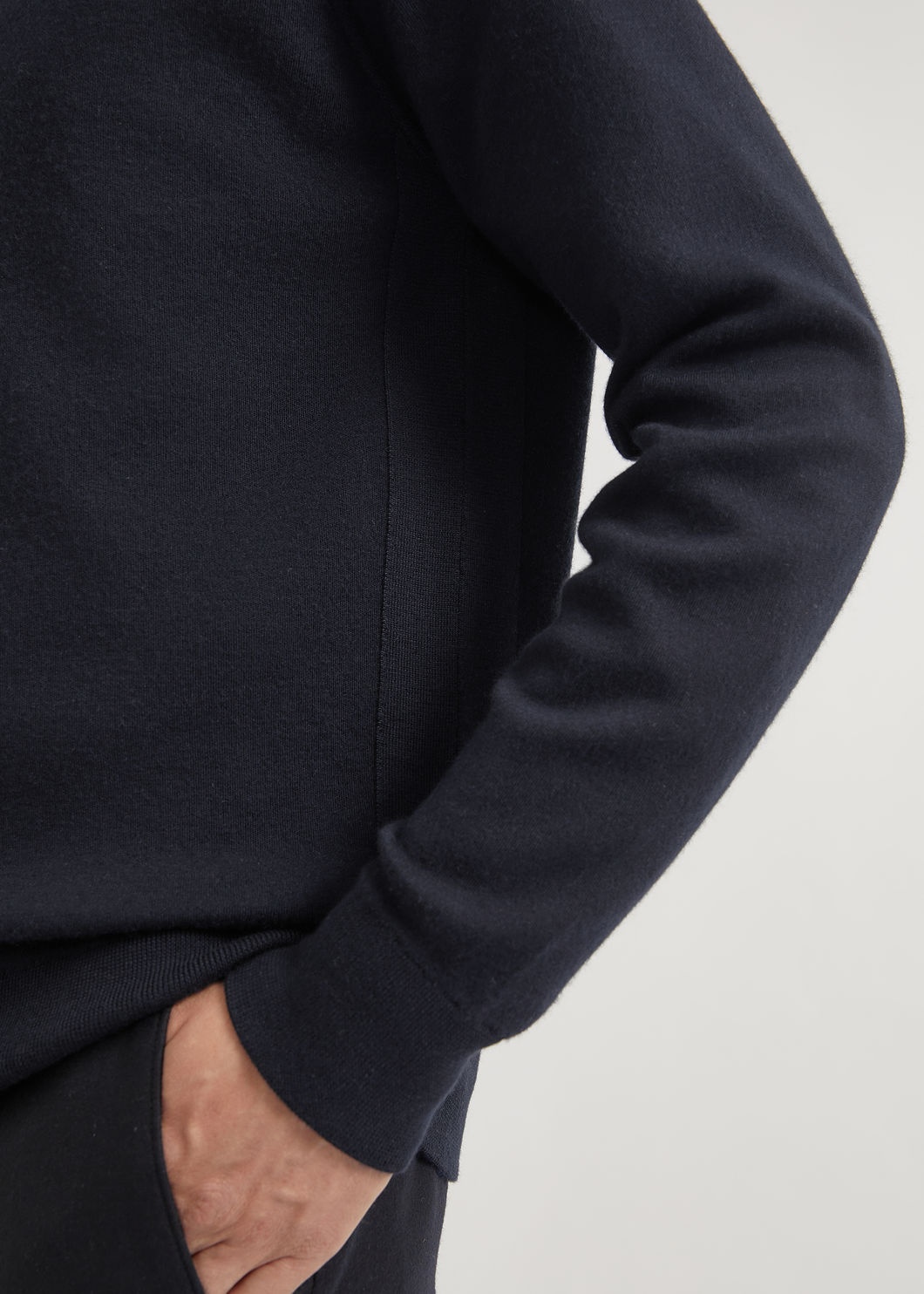 Balfour Crew Neck - 4