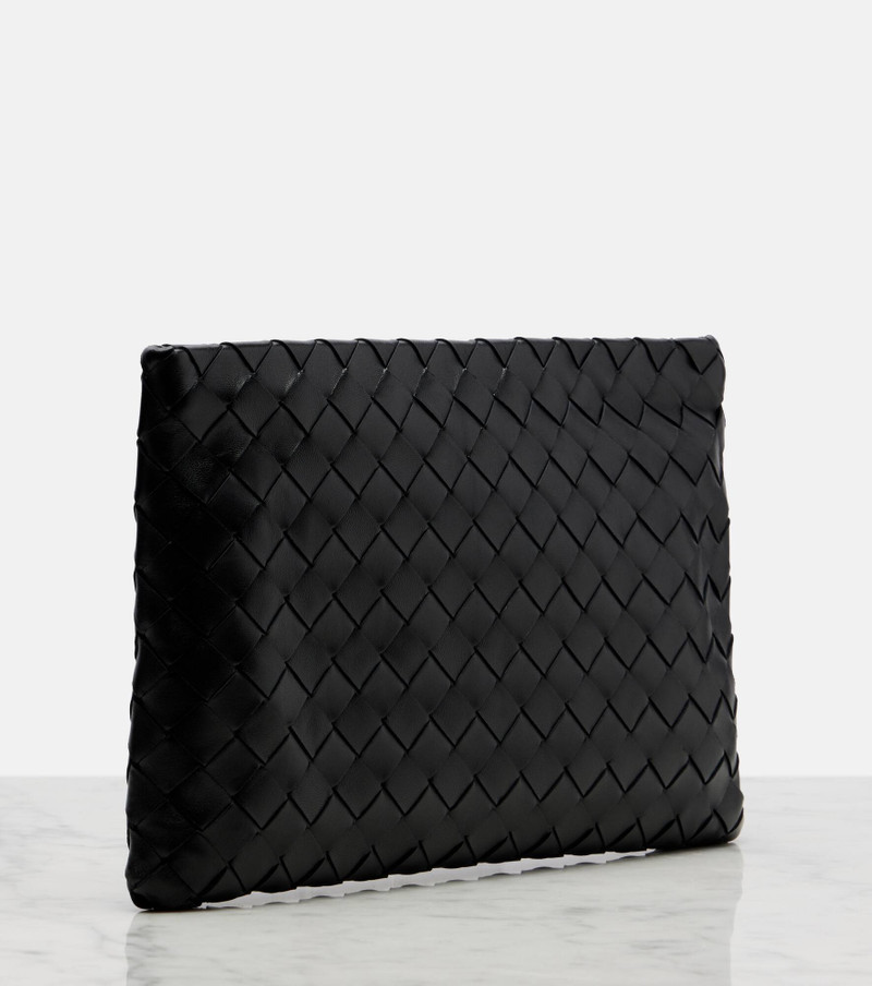 Intrecciato Medium leather pouch 4