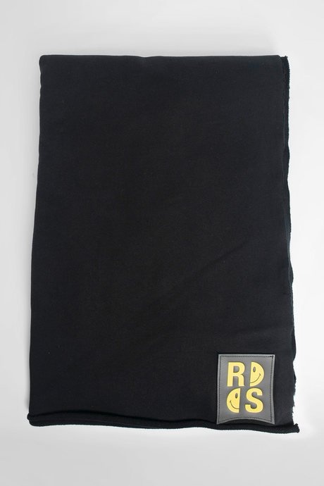 Raf simons x smiley black fleece blanket with badges and pins - 1