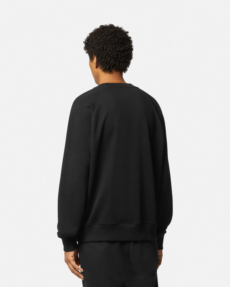 V-Emblem Sweatshirt 5