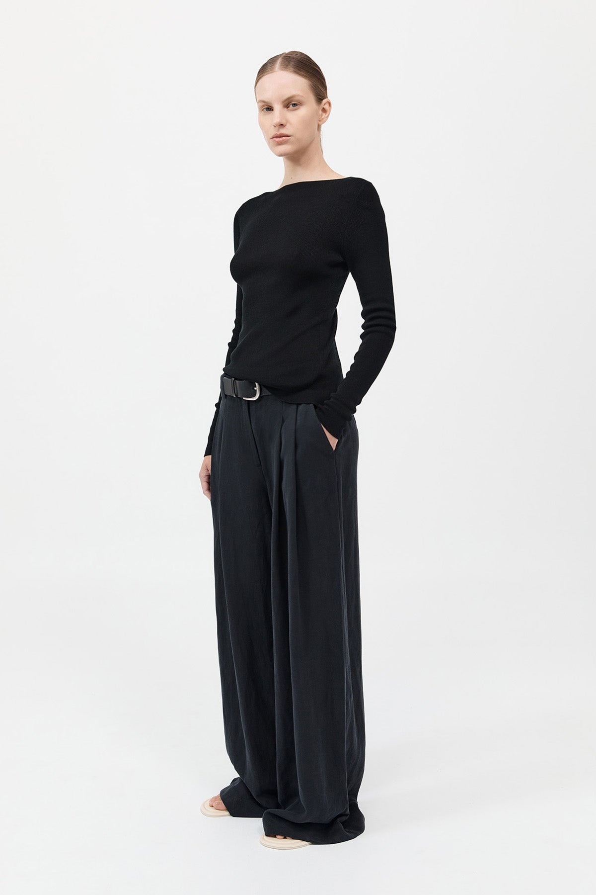 Wide Leg Pleat Pants - Black - 3