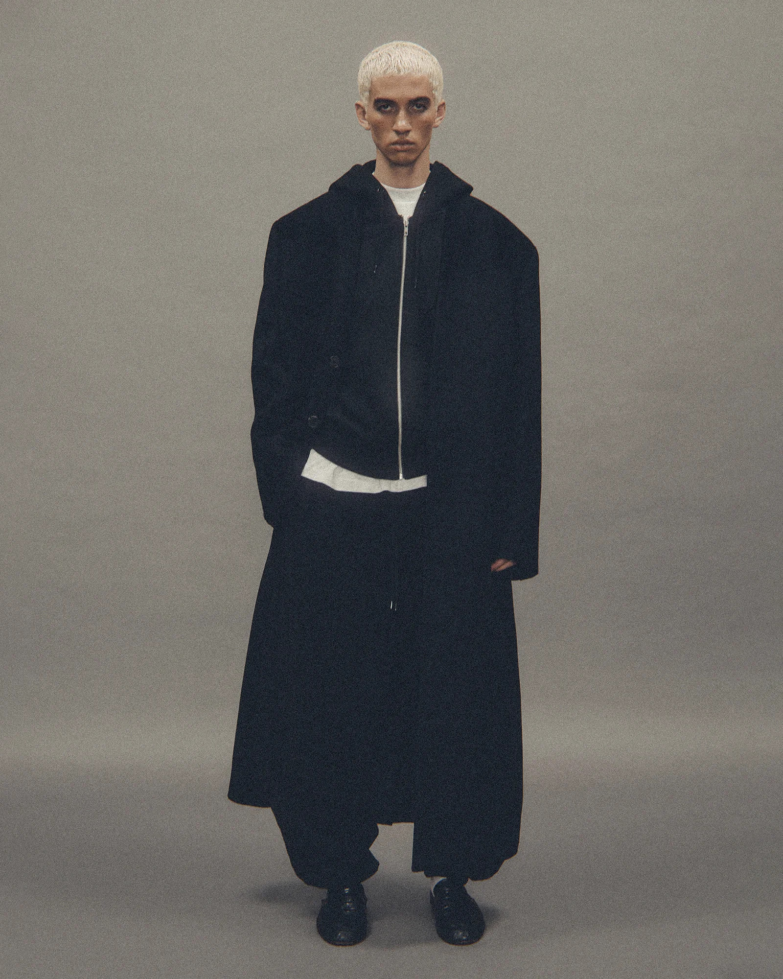 SLIM ZIP UP BLACK - 6