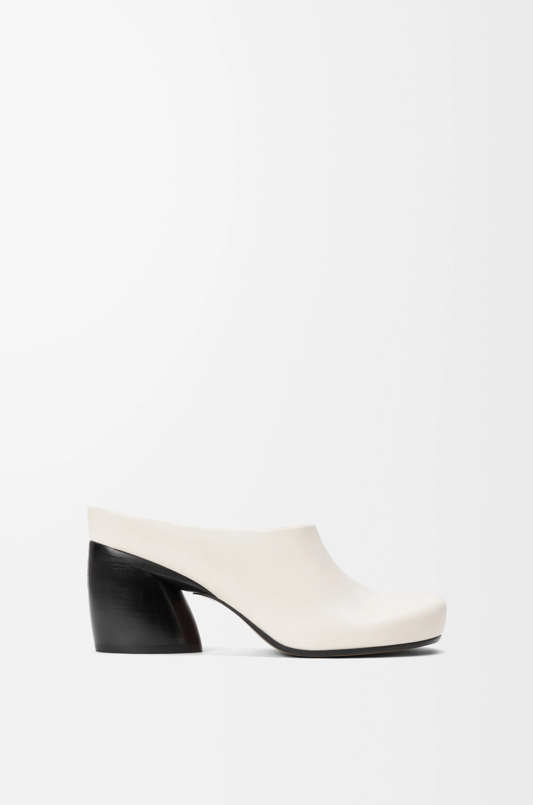 Oval mule in lambskin - 1