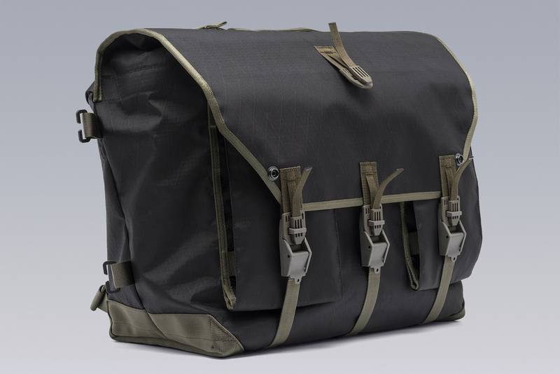 ACRONYM 3A-5 Messenger Einsatztasche Black ] | REVERSIBLE