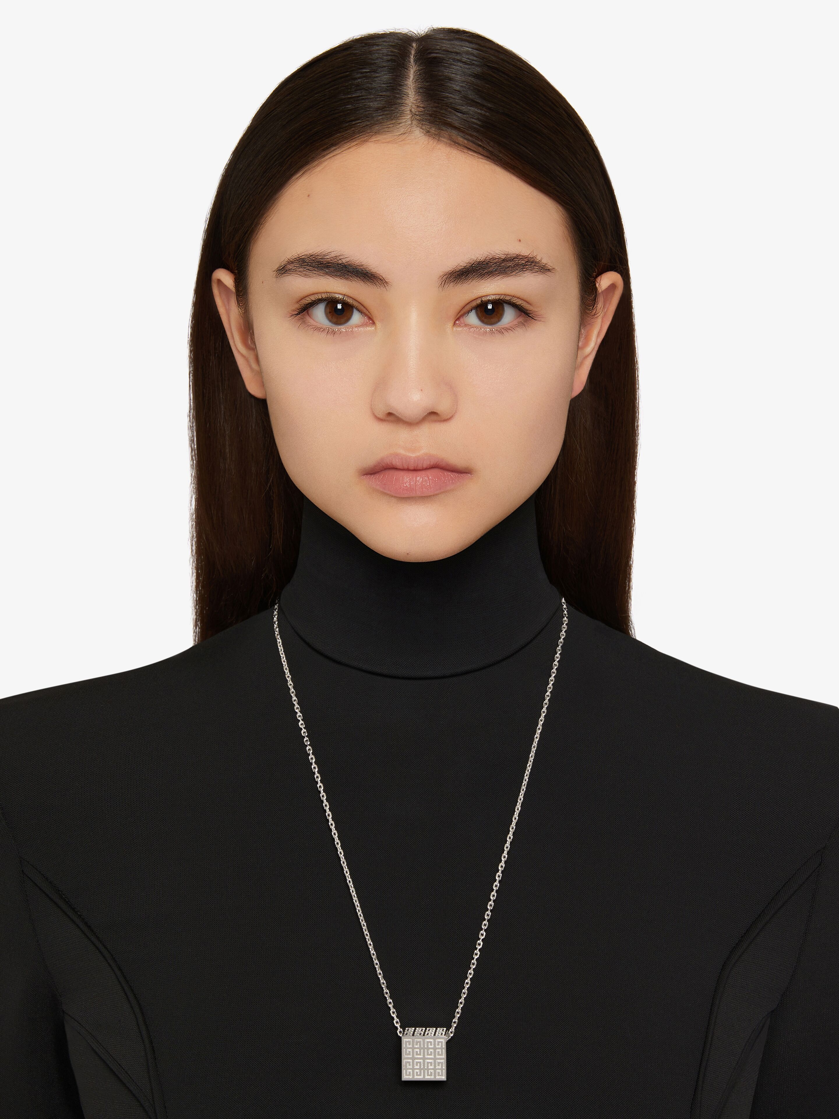 G SQUARE RING WITH CHAIN - 3