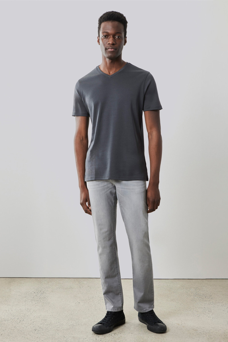 ROBERT BARAKETT The Barakett V Tee outlook