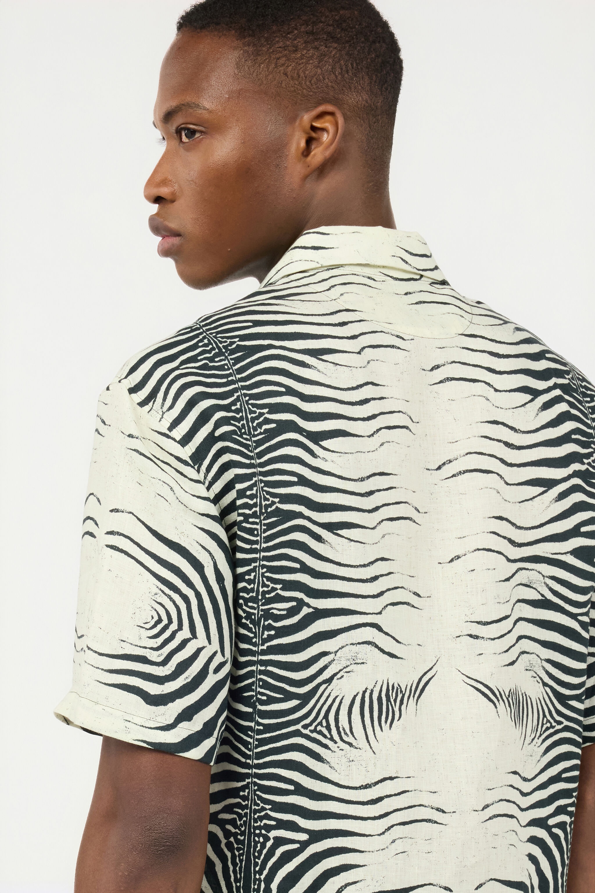 Linen Shirt With Mini Zebra Print - 7
