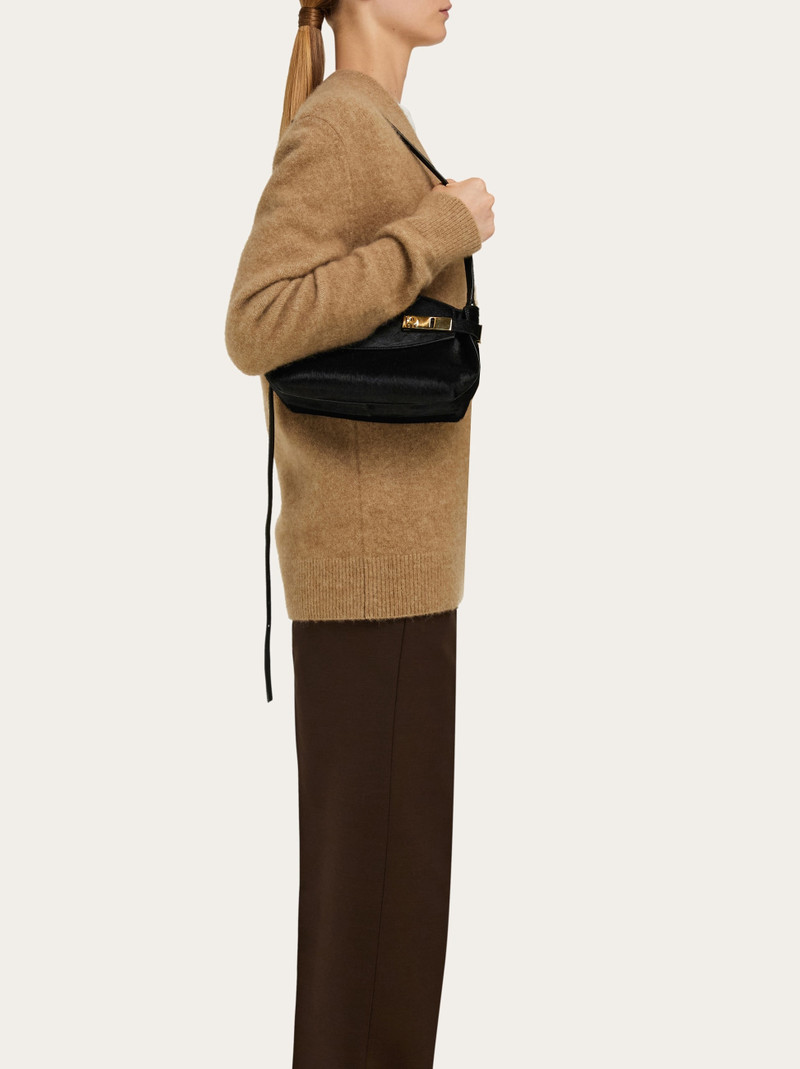 Hug crossbody 부대 9