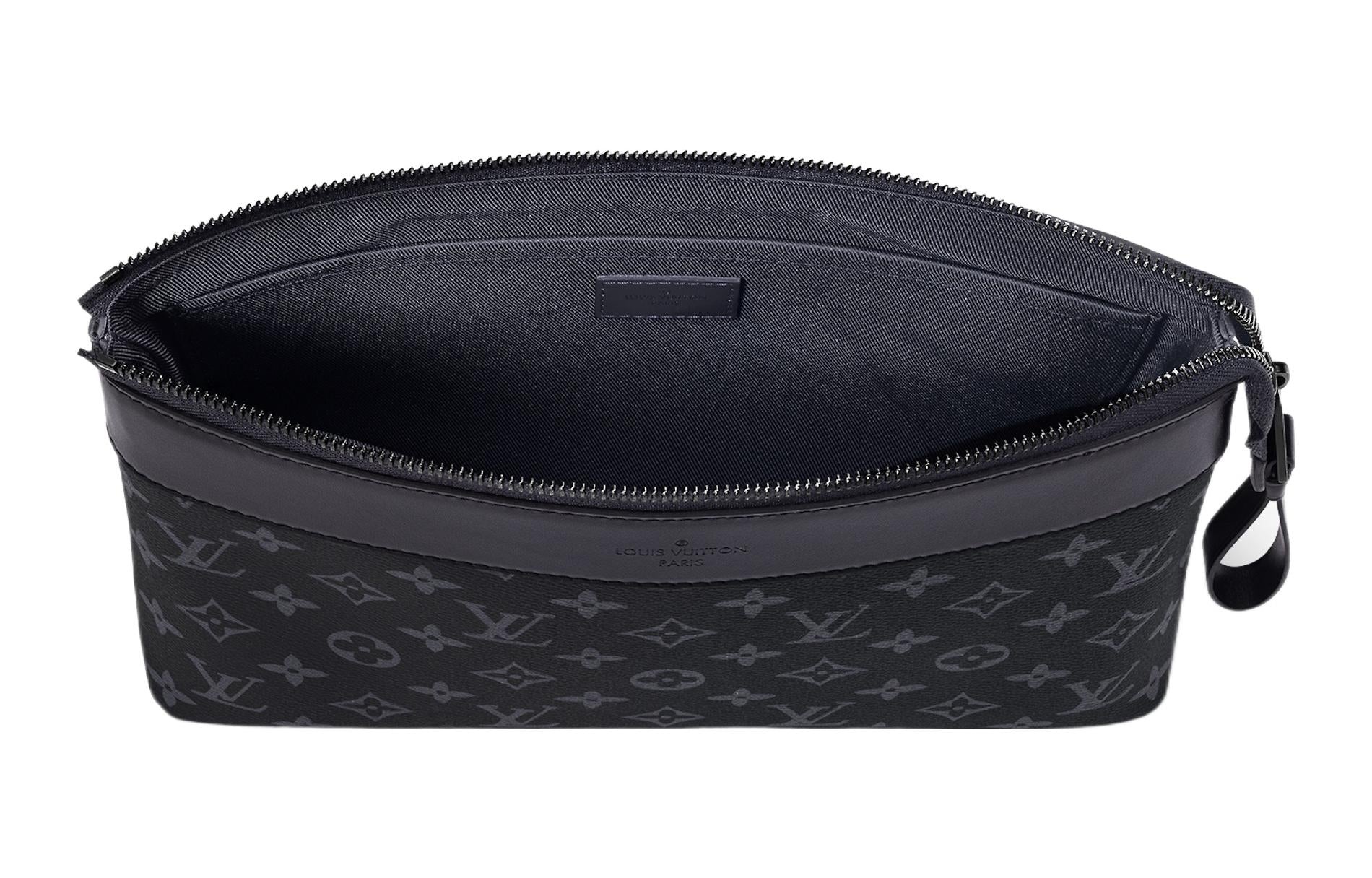 LOUIS VUITTON Pochette Voyage Souple Monogram Eclipse 'Black' M82543 - 4