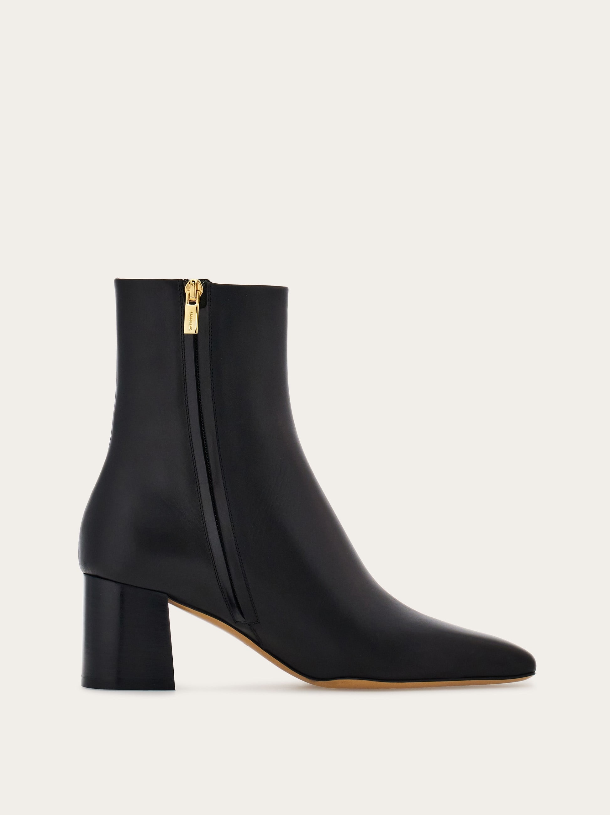 Ankle boot with golden tab - 6