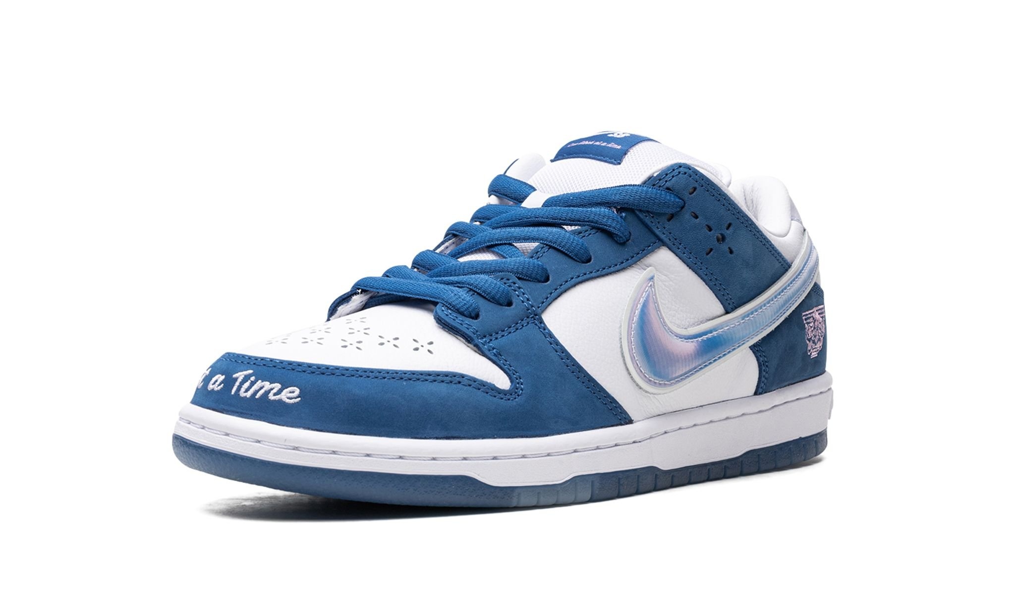 SB Dunk Low "Born x Raised" - 4