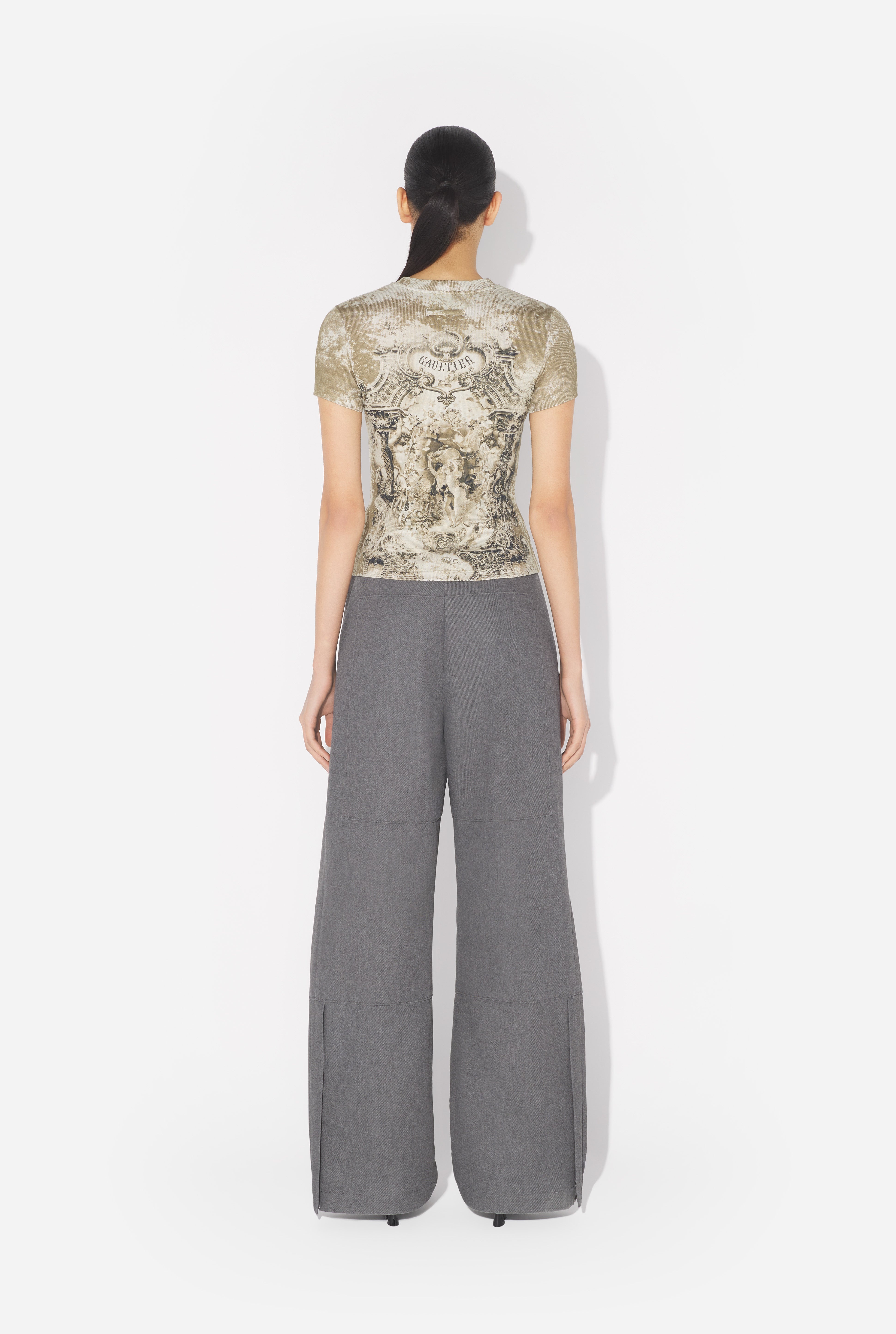 THE MÉDAILLON KNIT T-SHIRT - 2