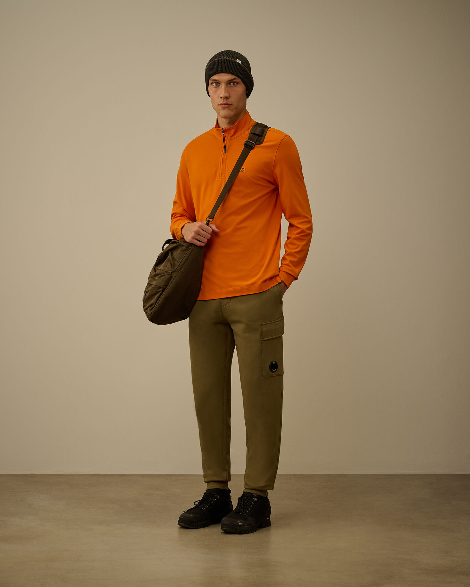 Diagonal Raised Fleece Lens Sweatpants - 2