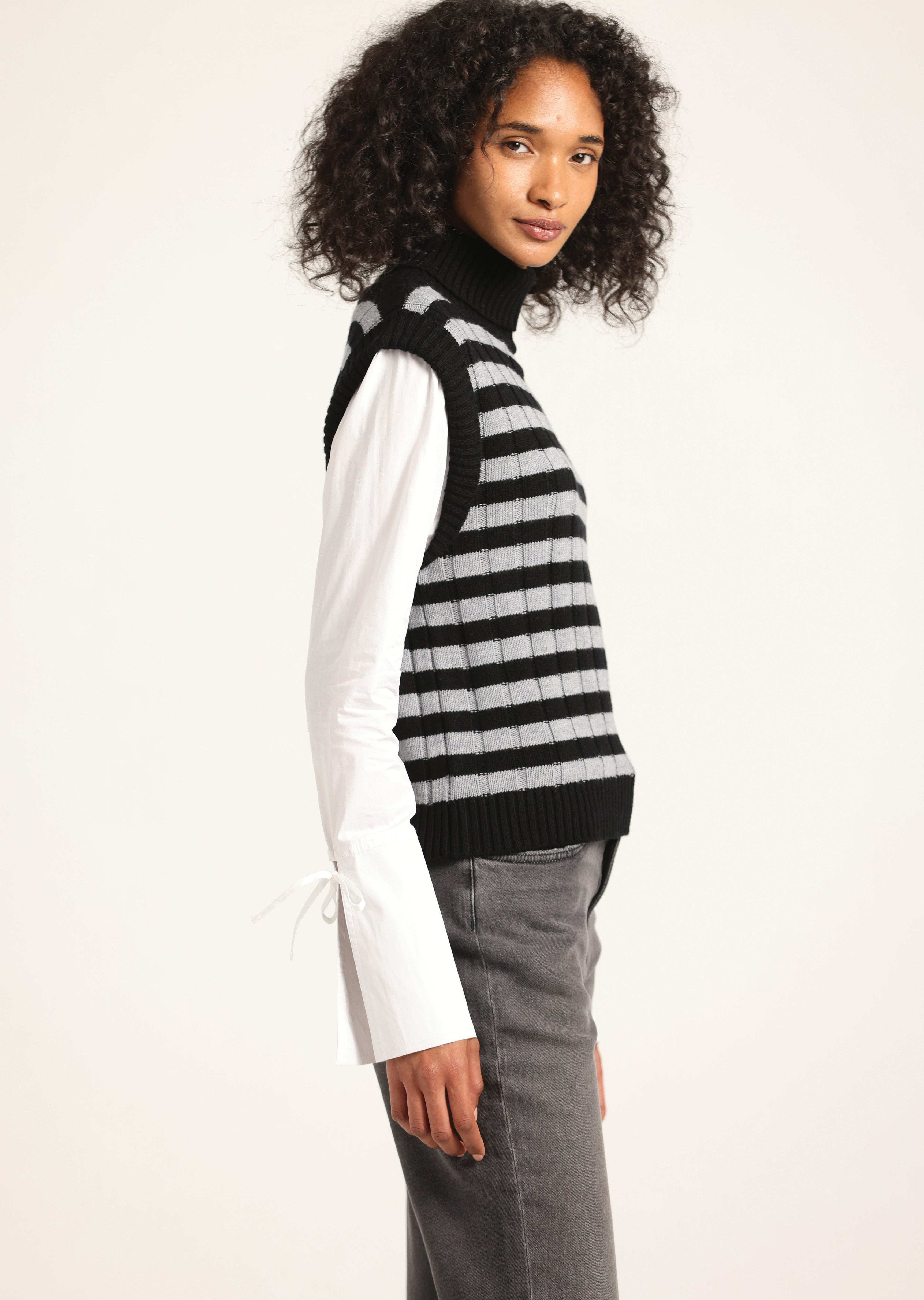PAOLA MIXED MEDIA TURTLENECK SWEATER - 3