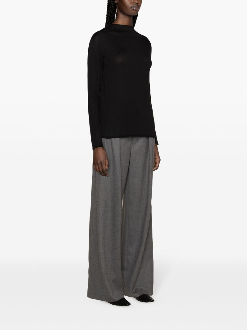 V-necj fine-knit jumper 3