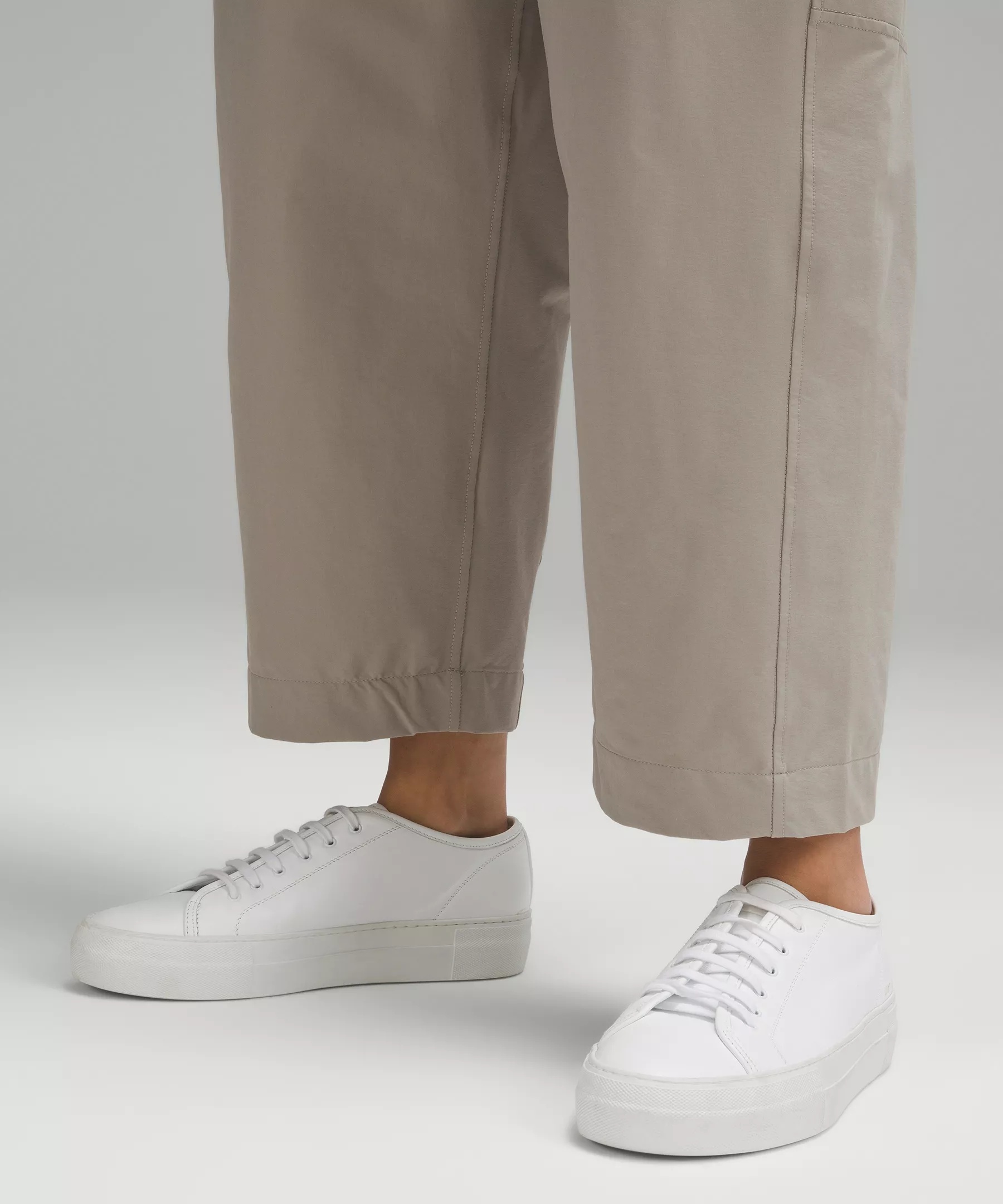 Lightweight Mid-Rise Barrel-Leg Cropped Pant - 5