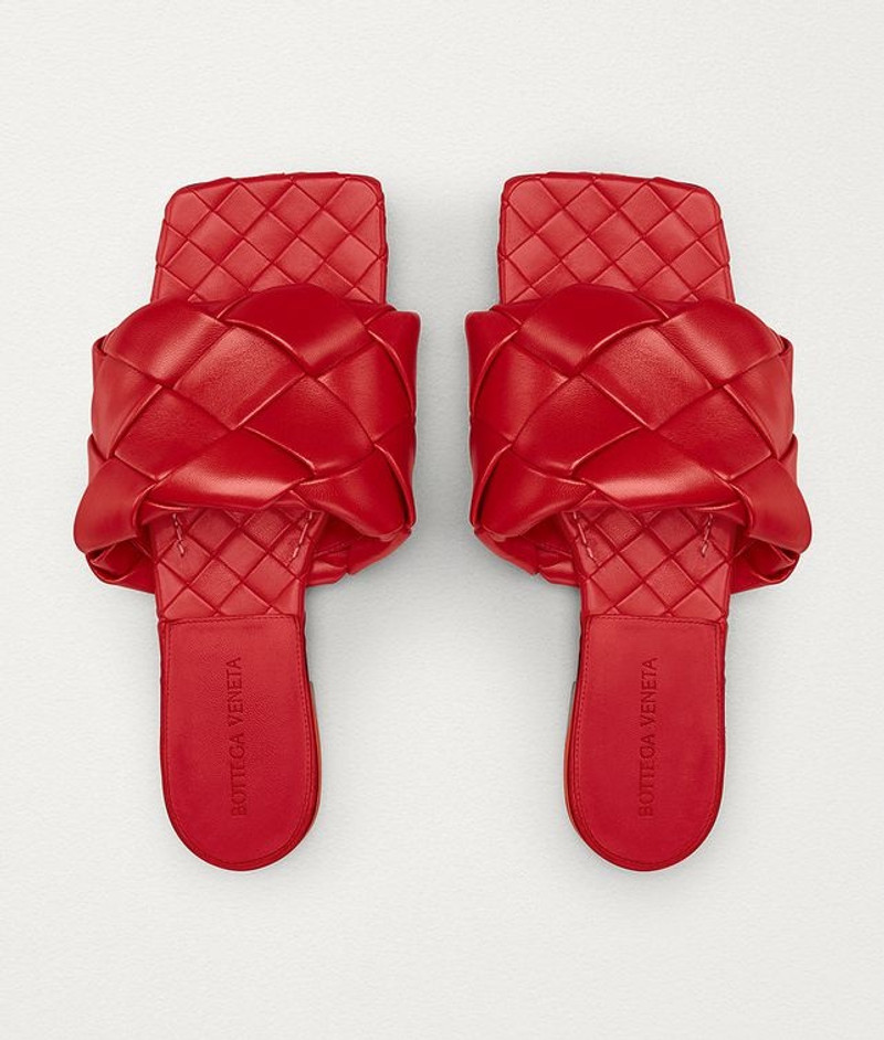 Bottega Veneta THE LIDO FLAT SANDALS outlook