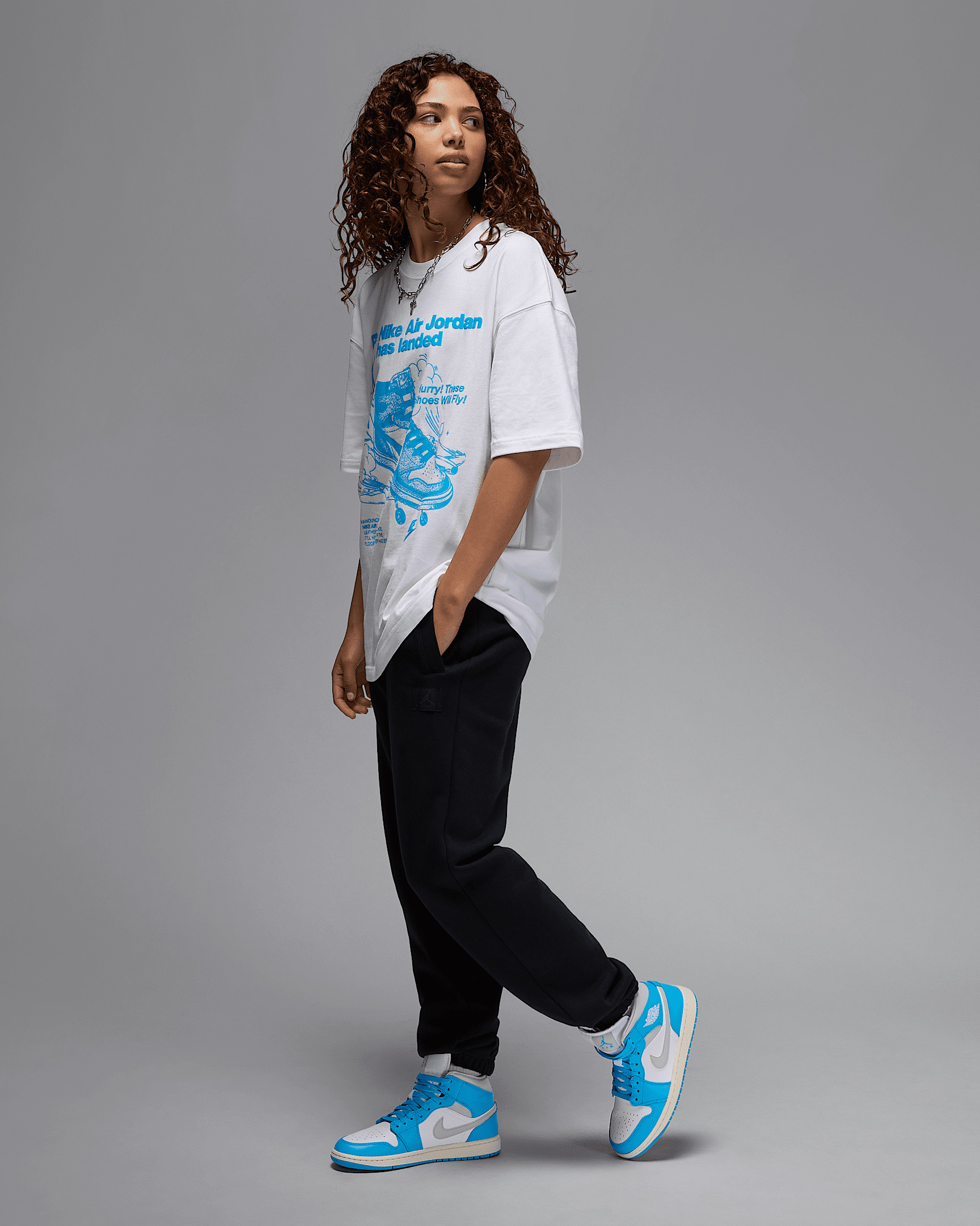 Air Jordan 1 Mid Women's Shoes - 9