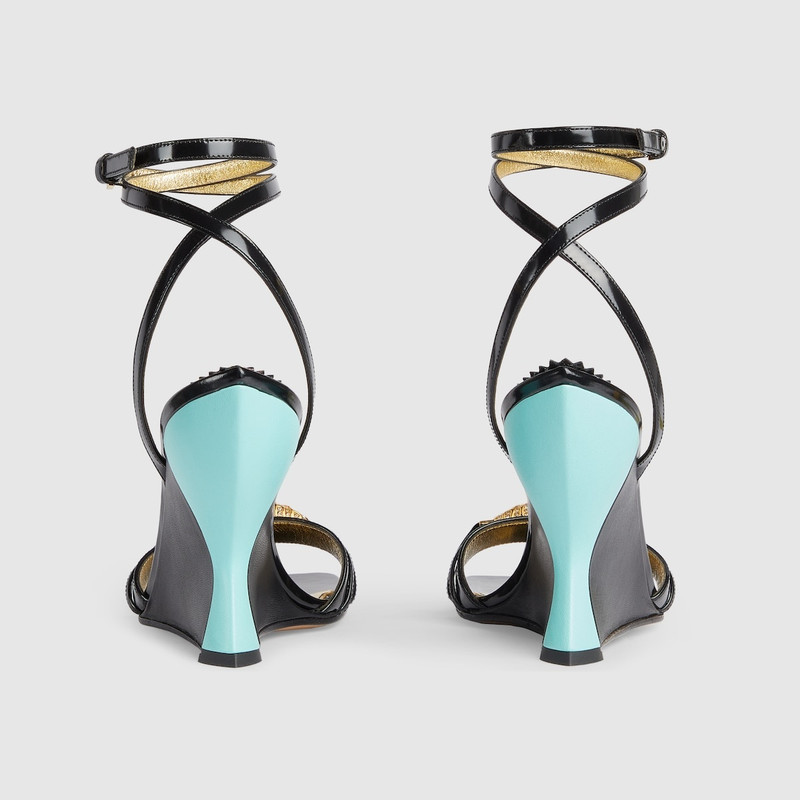 GUCCI Women's high heel sandal with hardware outlook