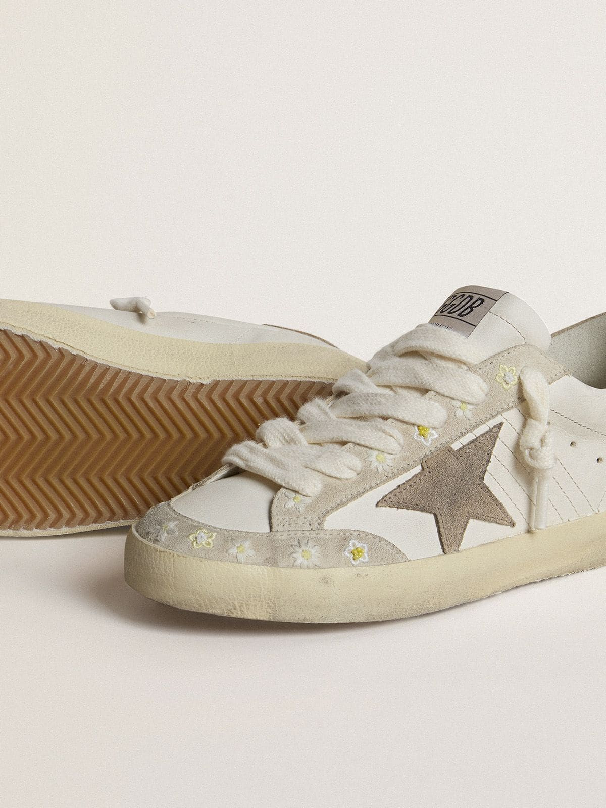 Women’s Super-Star LTD with beige suede star and heel tab and floral embroidery - 3