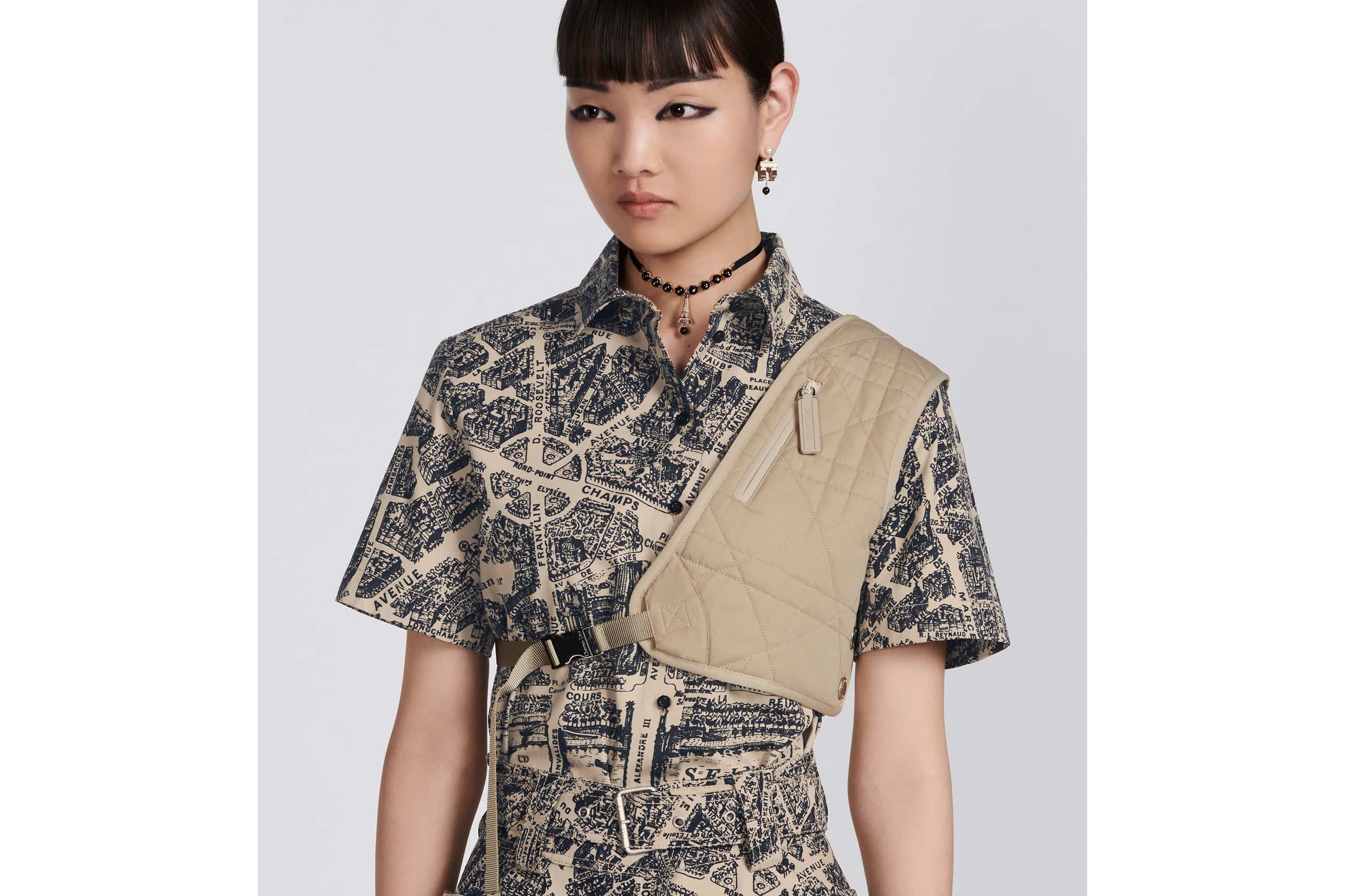 Short Buttoned Blouse - 7