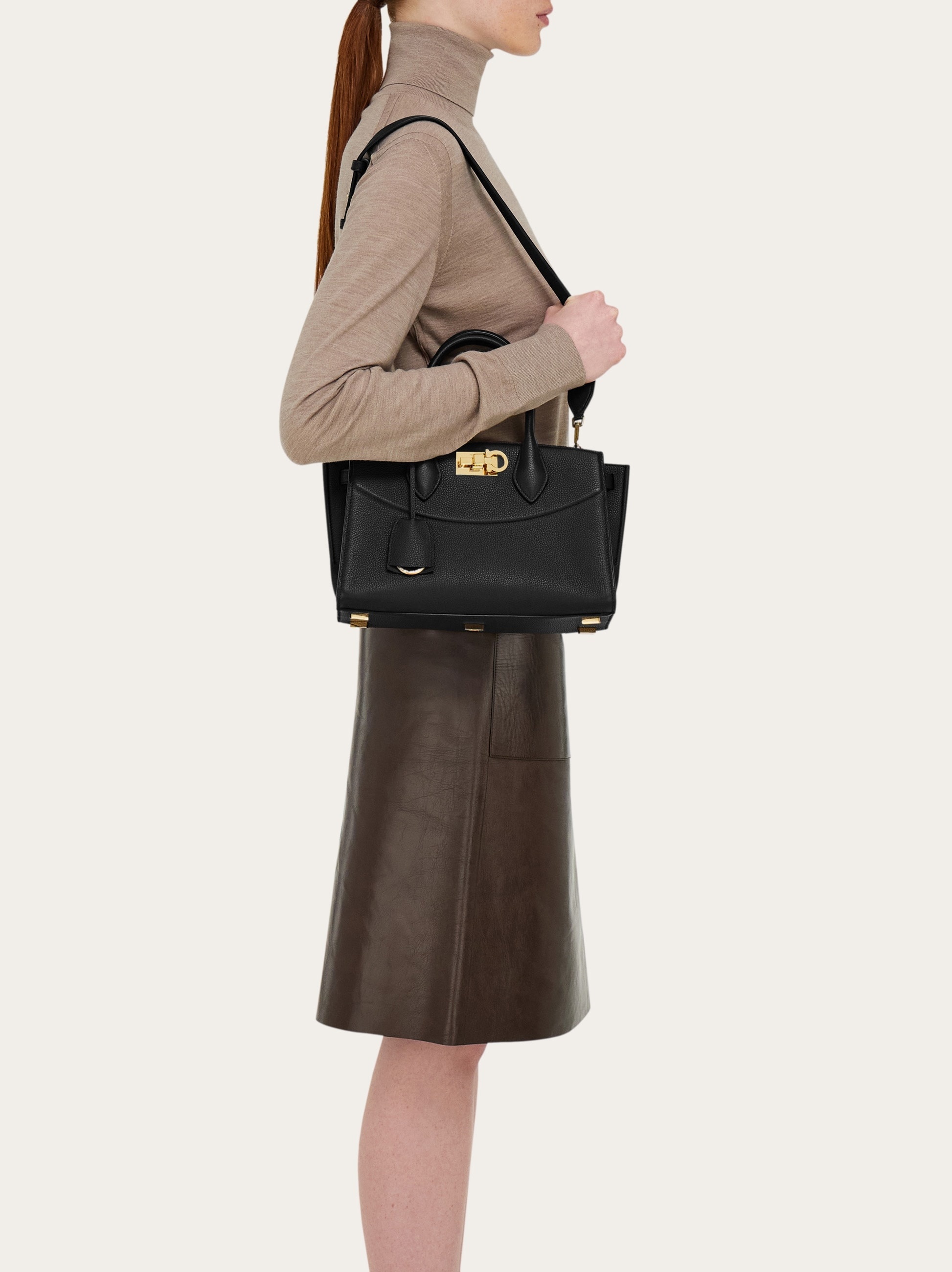 New Ferragamo Studio soft bag (M) - 3