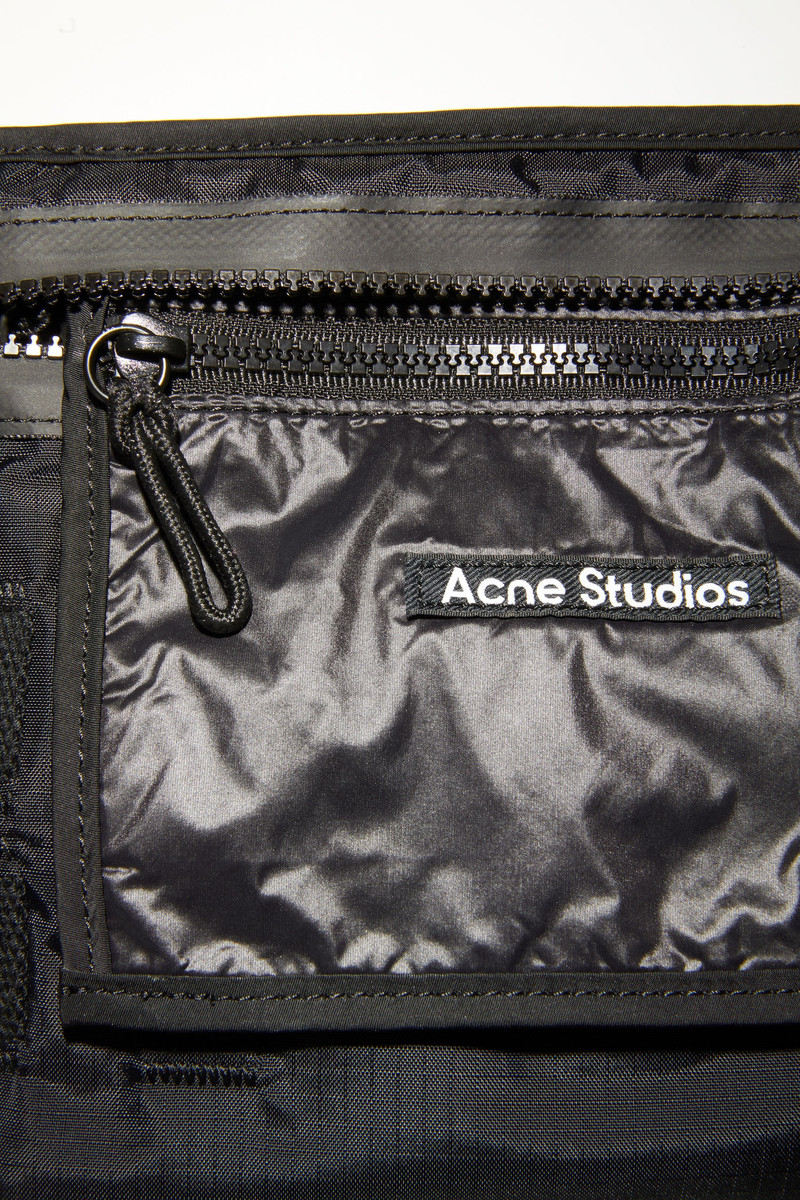 Logo crossbody bag - Black 5