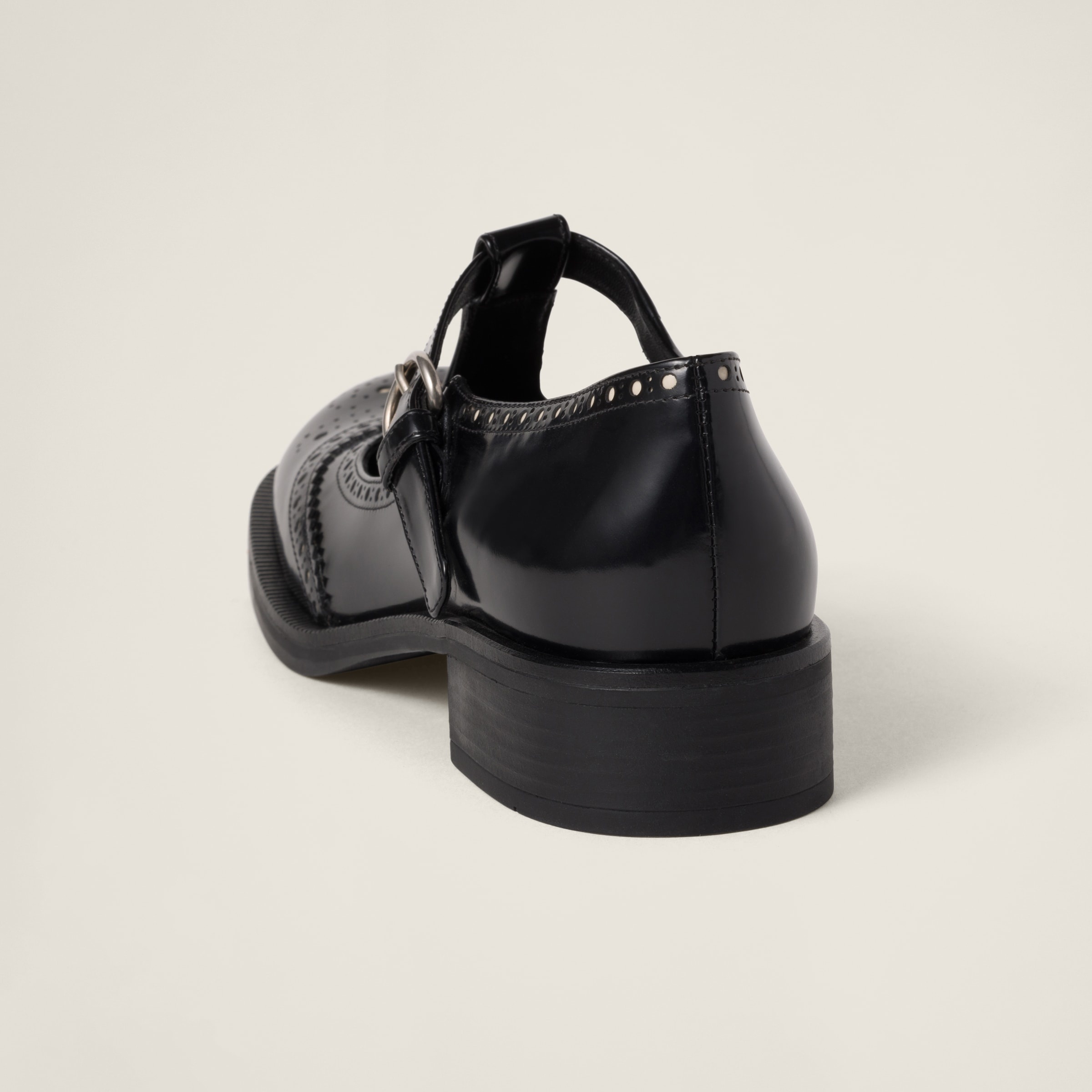【送料&関税込】Miu Miu Black Leather Brogue Pumps Miu Miu Leather Brogue Shoes | Black | FARFETCH