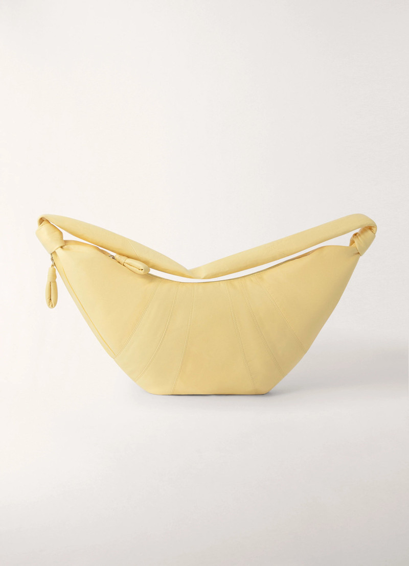 LARGE CROISSANT BAG
SOFT NAPPA LEATHER 1