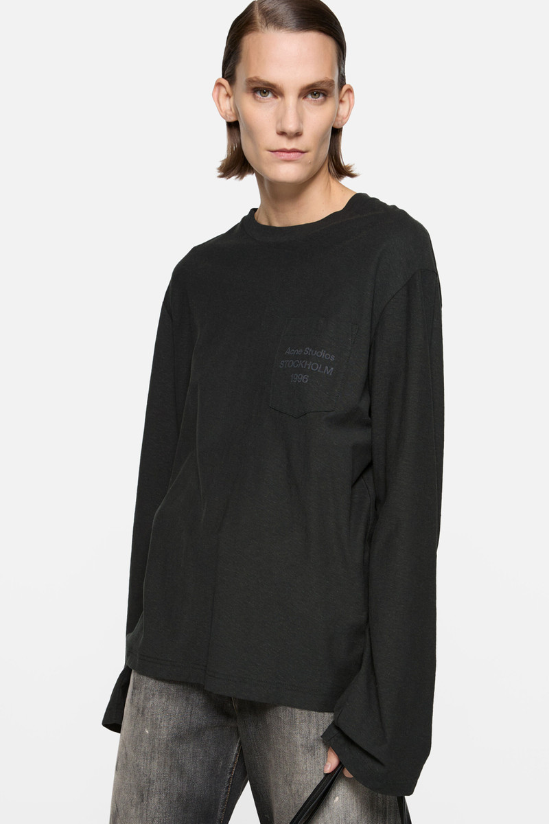 Logo t-shirt - Relaxed unisex fit - Black 7